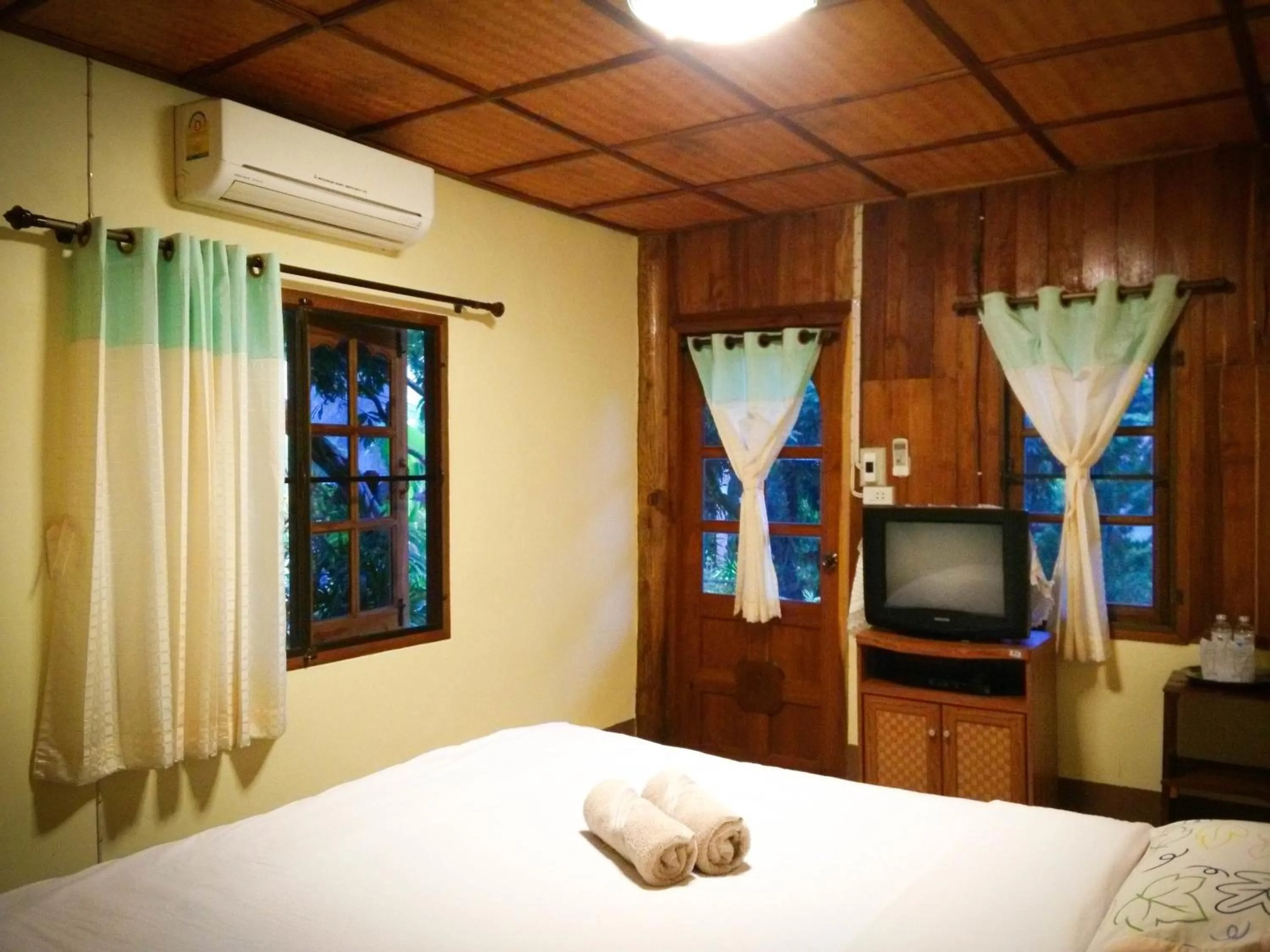 Bed in Sangsawang Resort