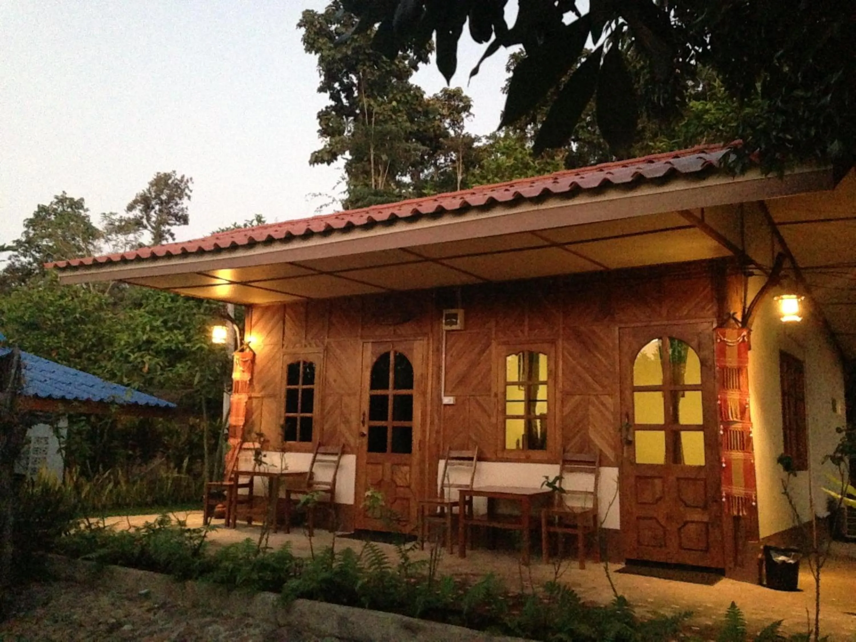 Facade/entrance in Sangsawang Resort