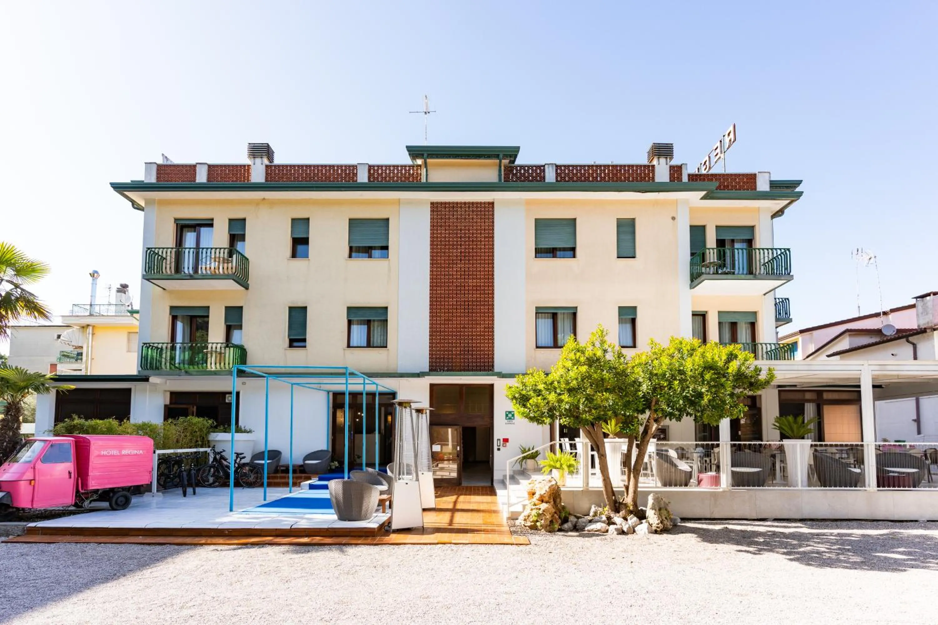 Property building in Hotel Regina