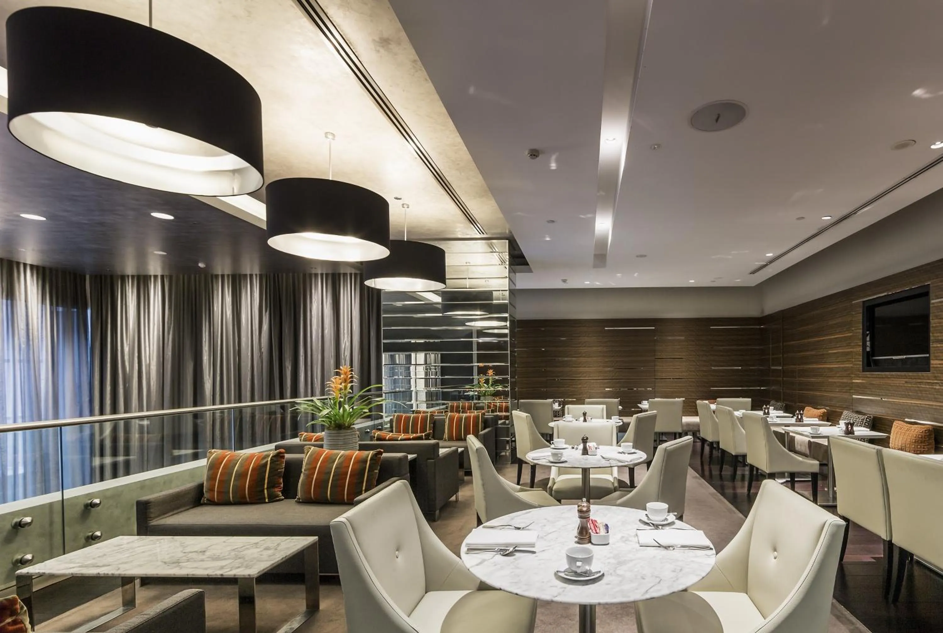 Restaurant/places to eat in Fraser Suites Sydney