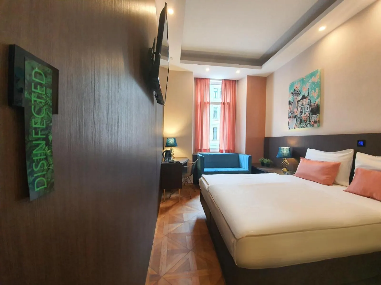 Bedroom, Bed in Center Ljubljana