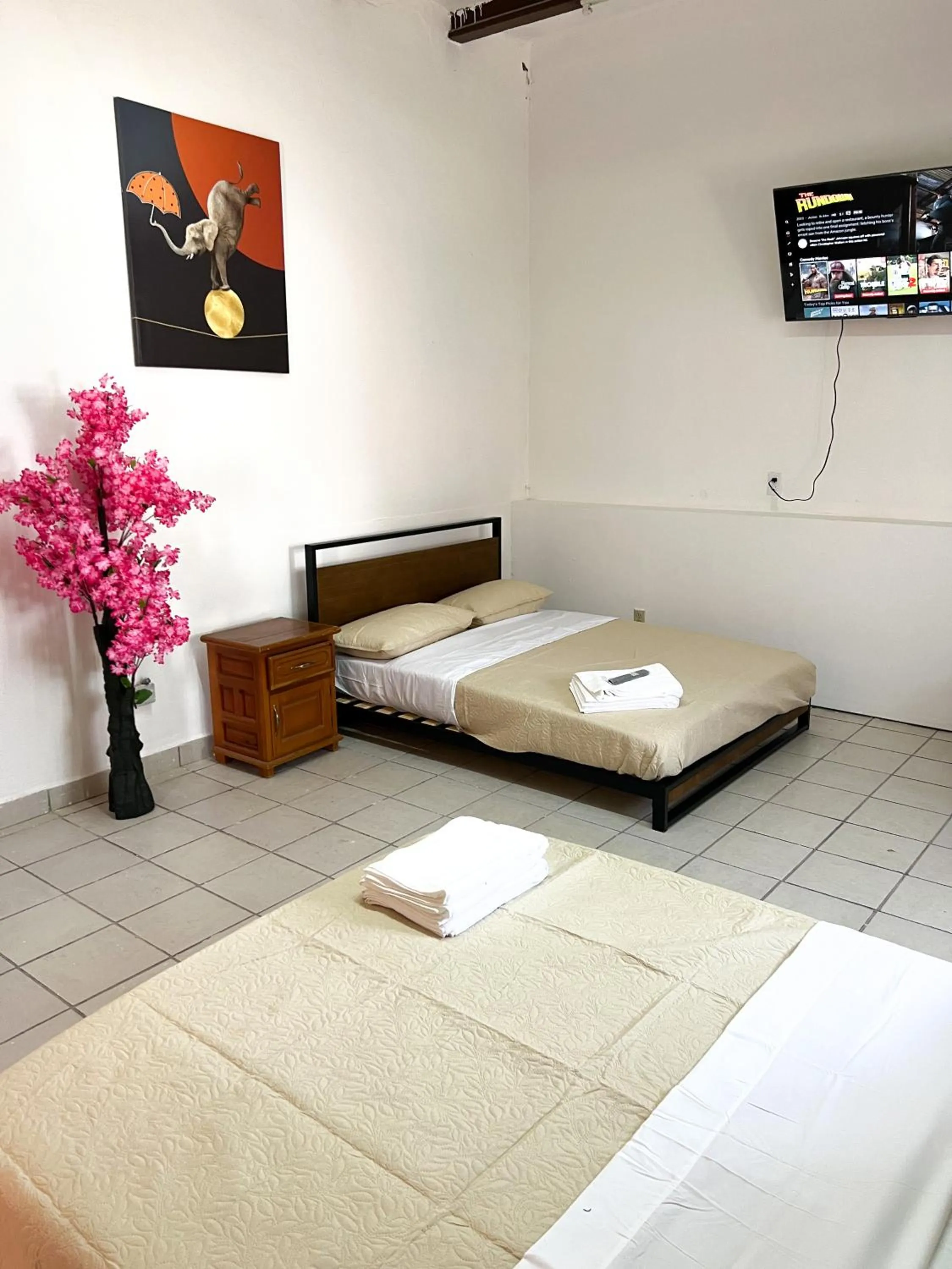 Bed in Hotel Cuauhtemoc