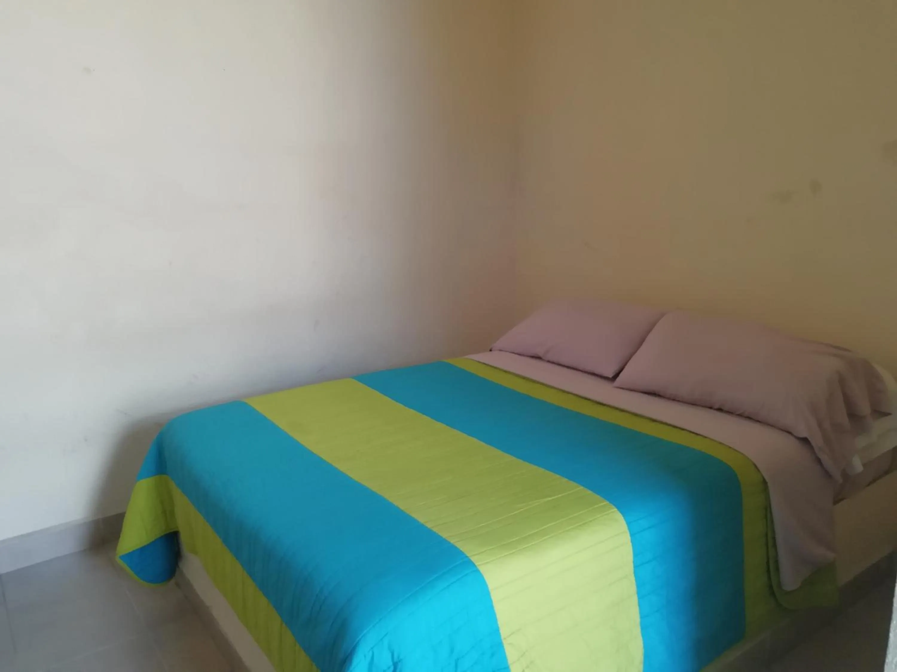 Property building, Bed in Hotel Cuauhtemoc