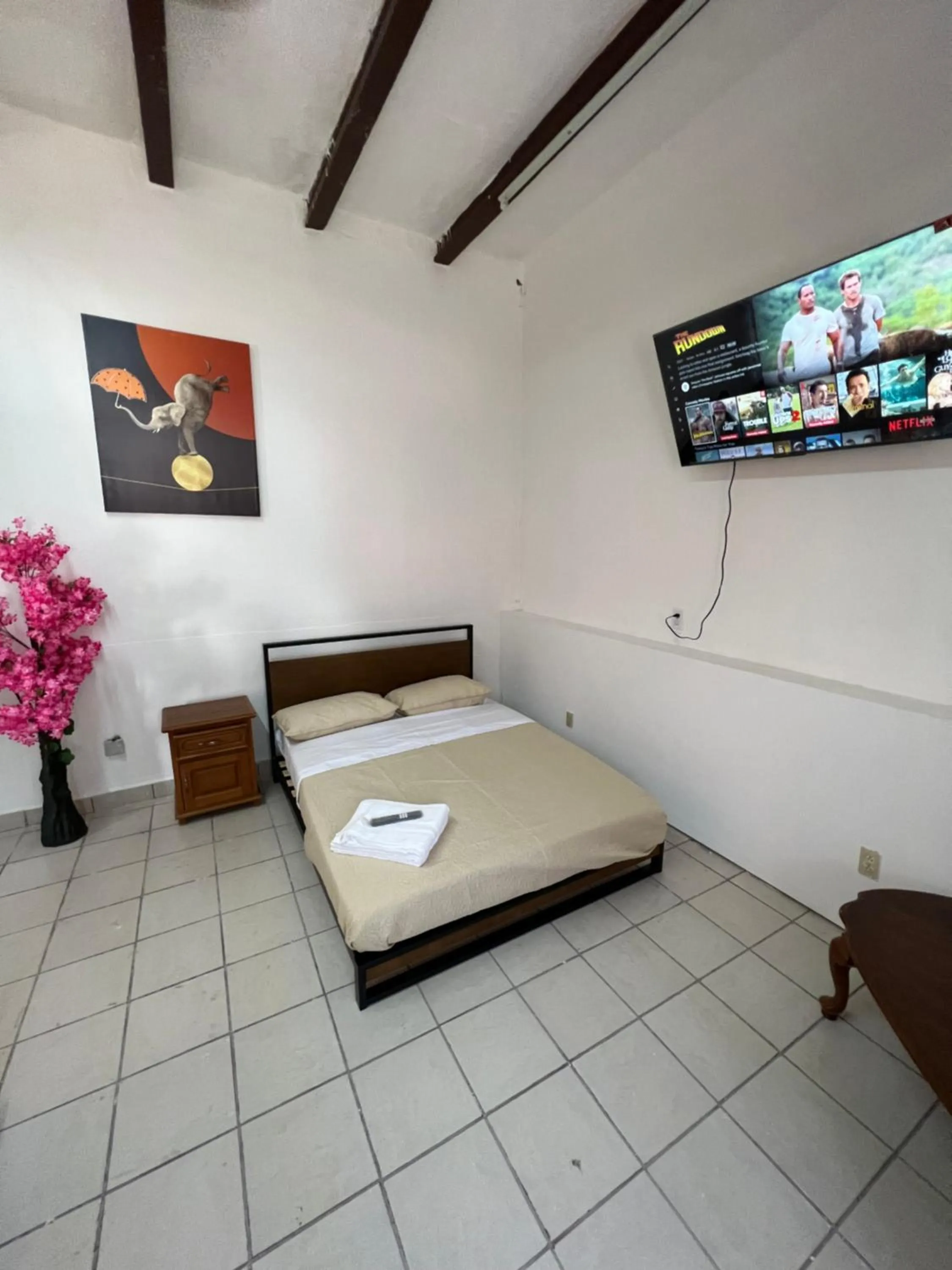 Bed in Hotel Cuauhtemoc