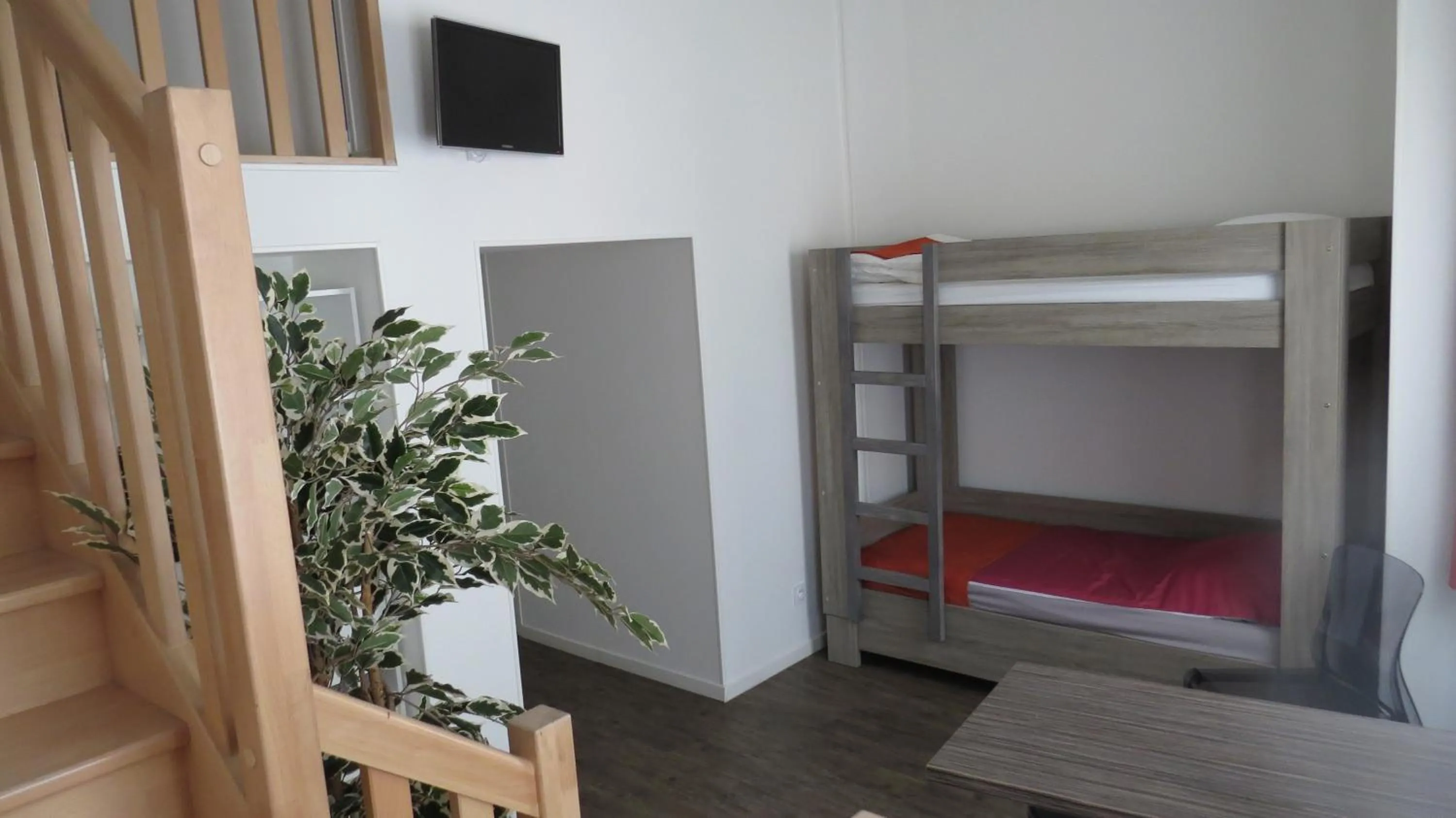 Bedroom, Bed in Hôtel de Clèves