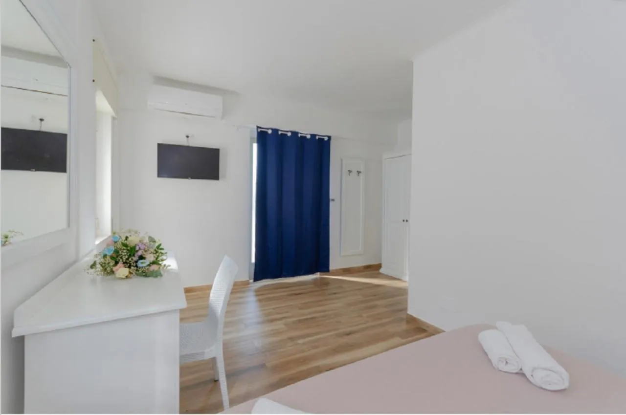 Photo of the whole room in Hotel Il Melograno