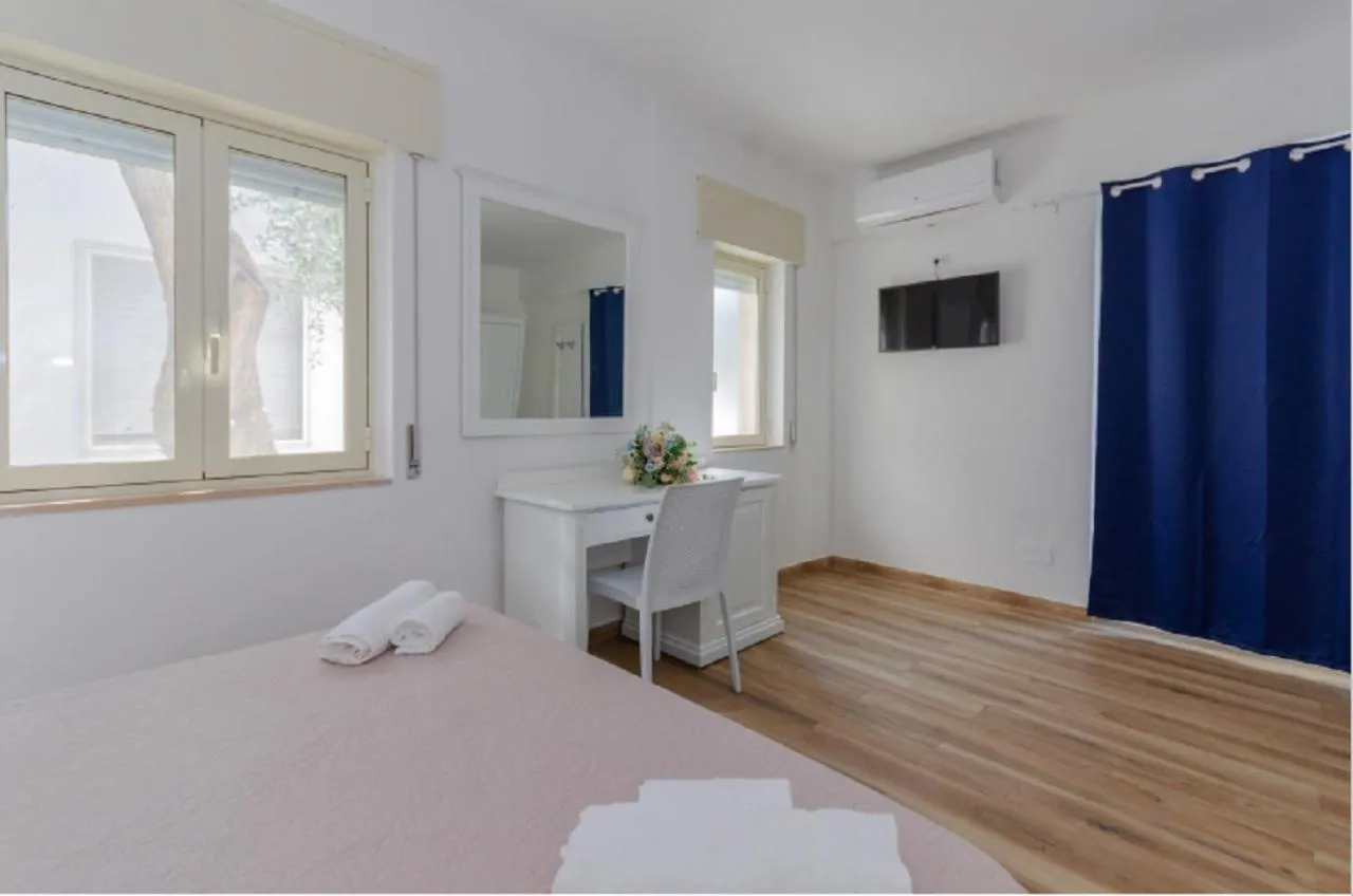 Bedroom in Hotel Il Melograno