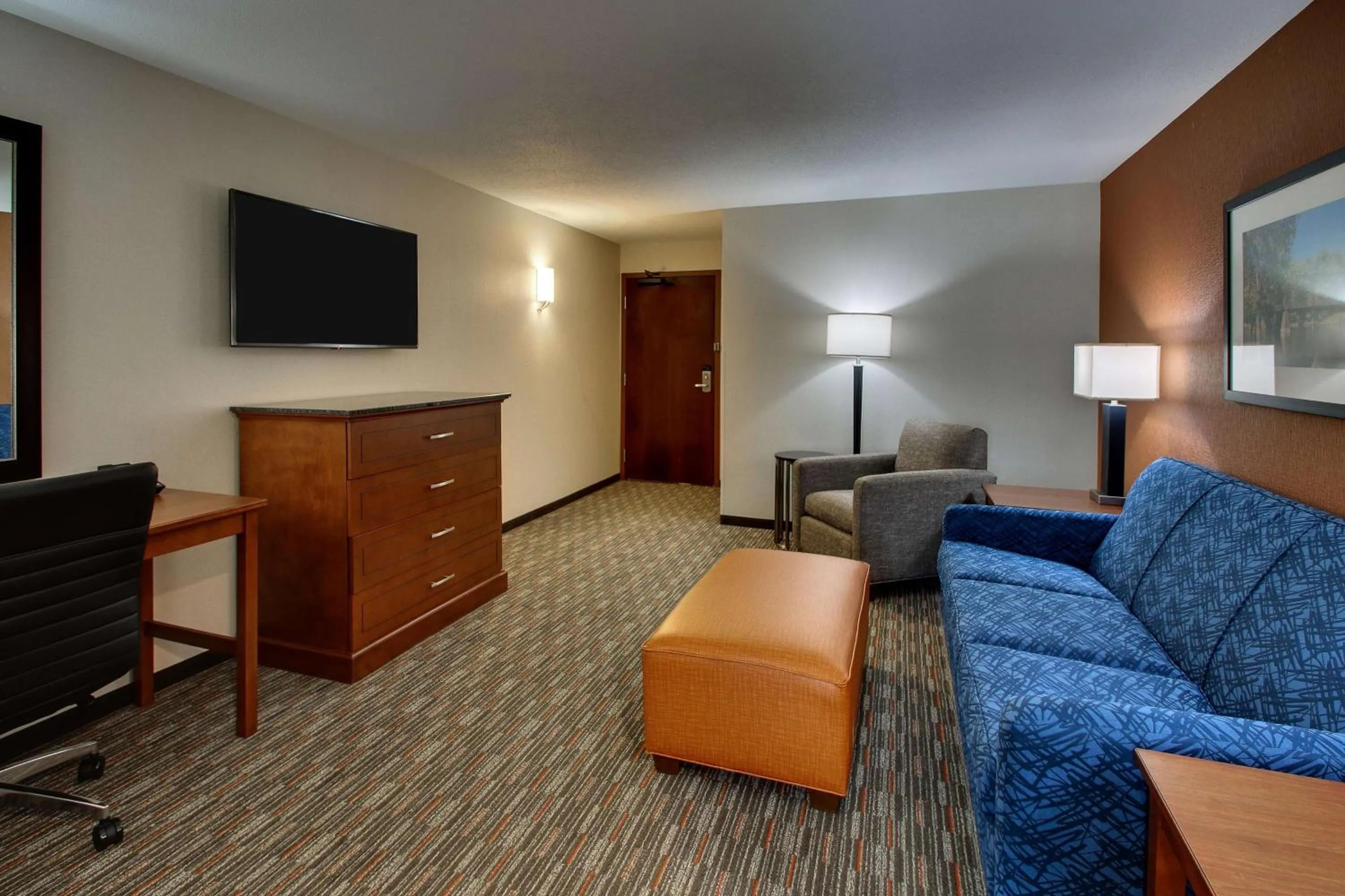 Photo of the whole room in Drury Inn & Suites Iowa City Coralville