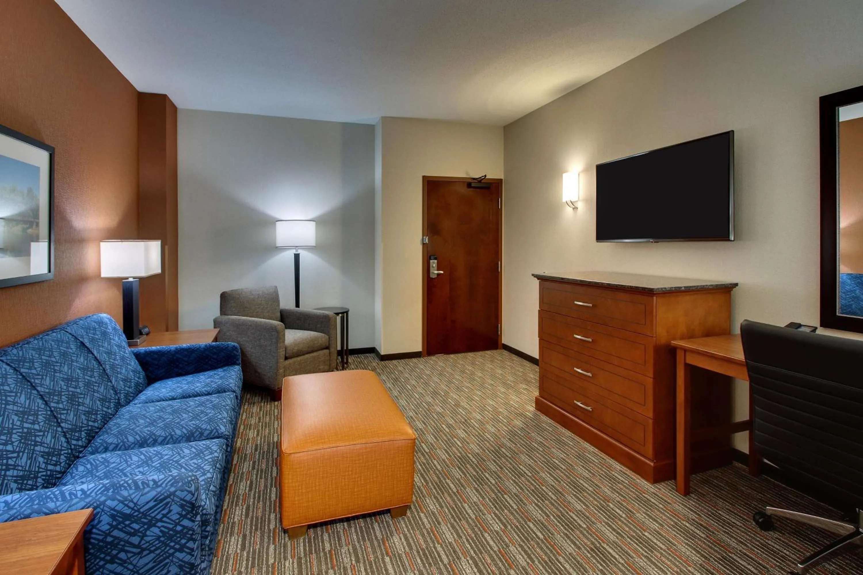 Photo of the whole room in Drury Inn & Suites Iowa City Coralville