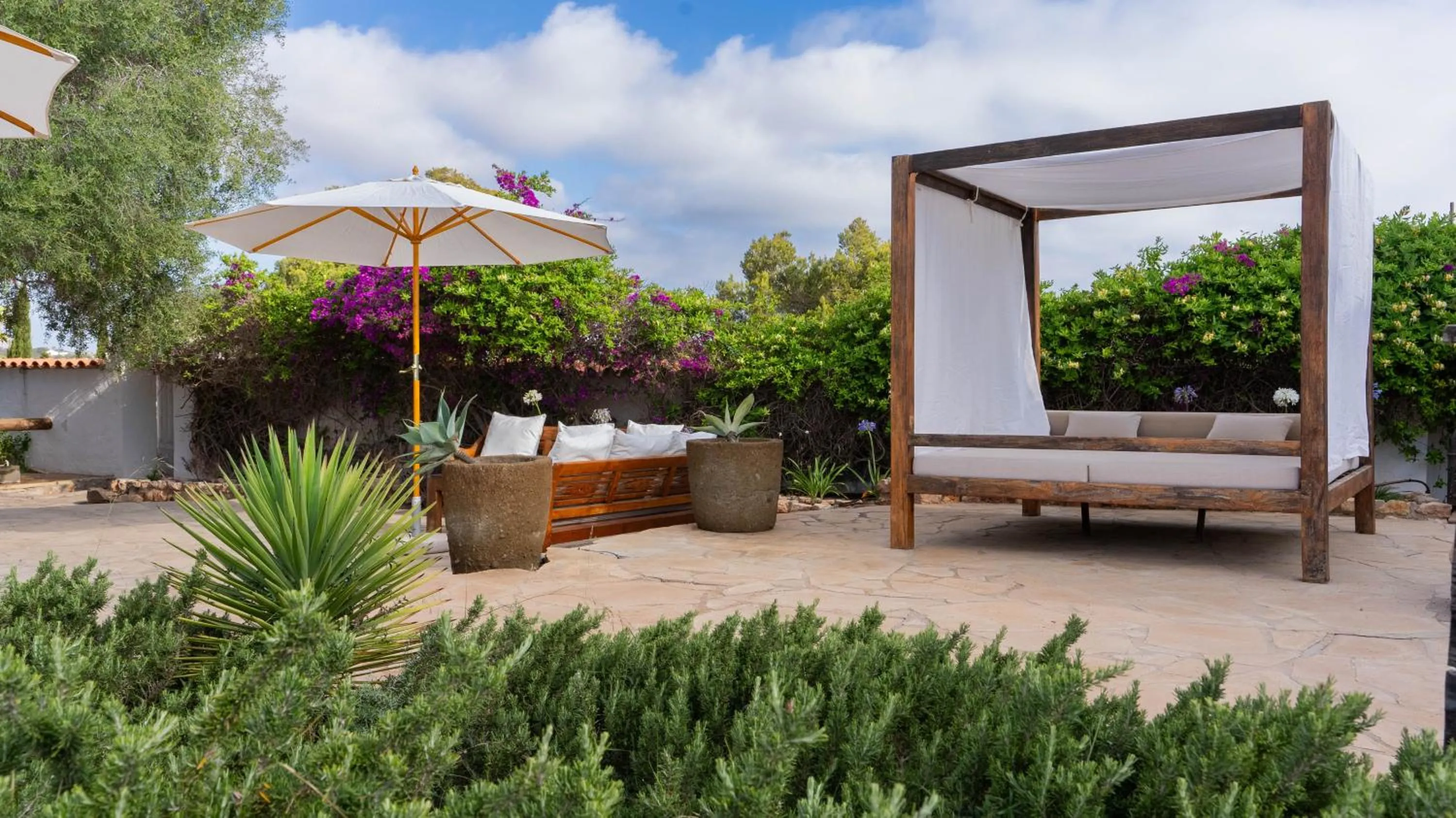 Patio in La Masía de Formentera