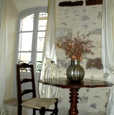 Seating area in Hotel l'Oronge