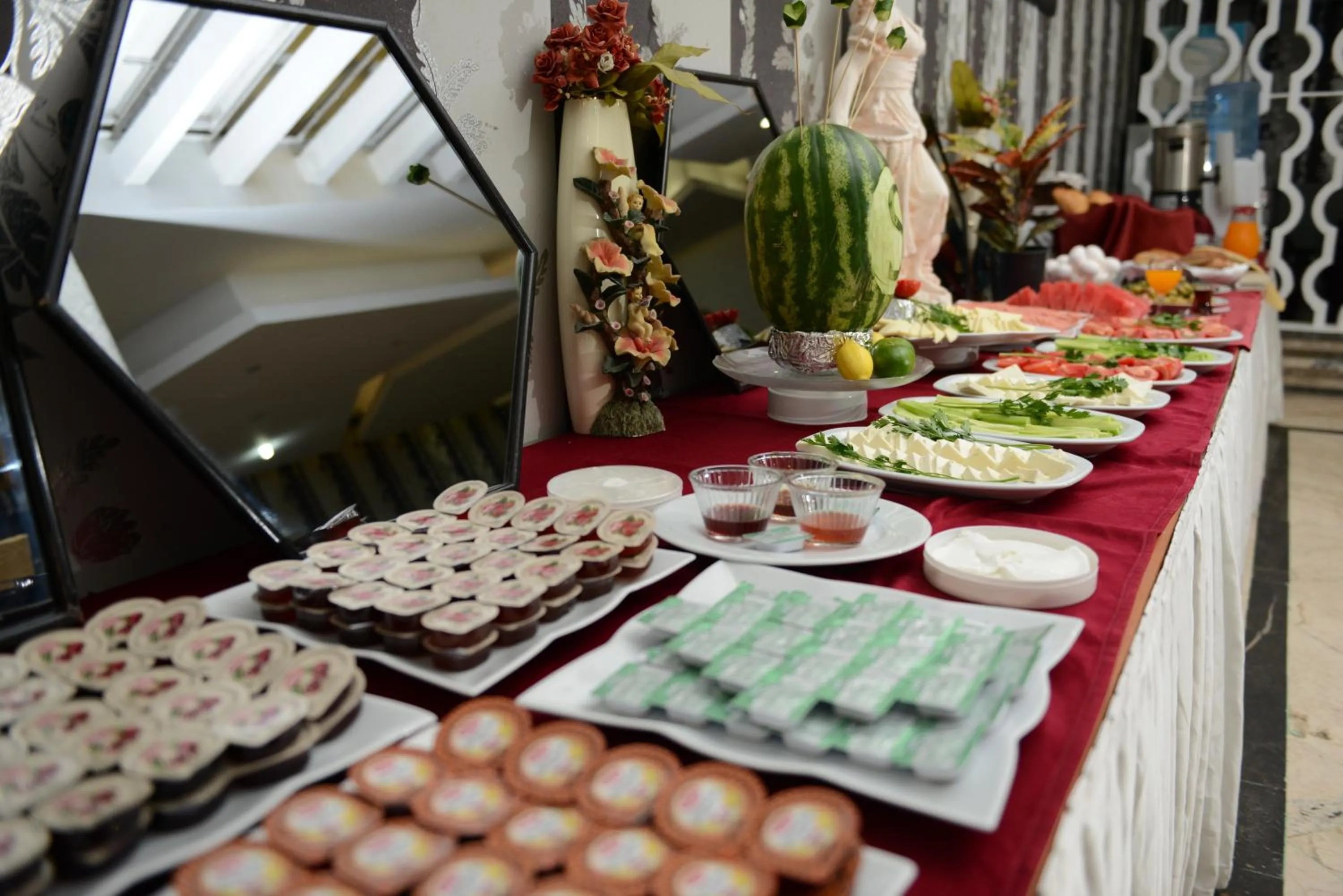 Restaurant/places to eat in Hotel Soydan