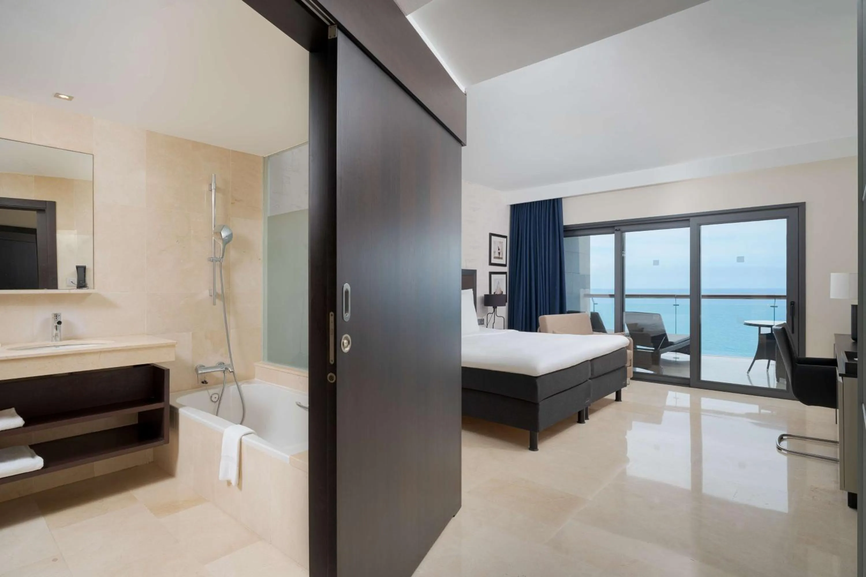 Bedroom, Bed in Radisson Blu Resort Gran Canaria