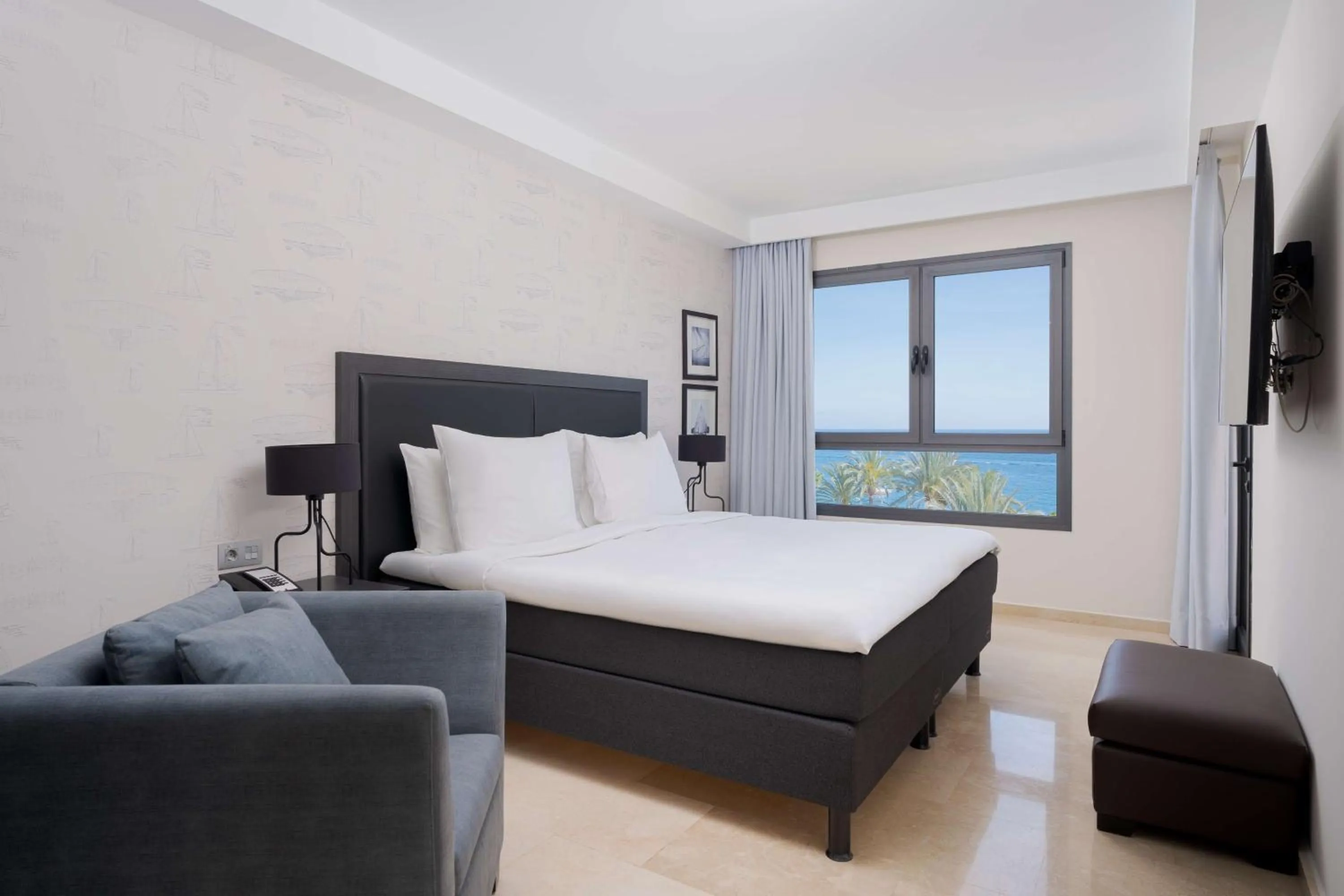 Photo of the whole room, Bed in Radisson Blu Resort Gran Canaria