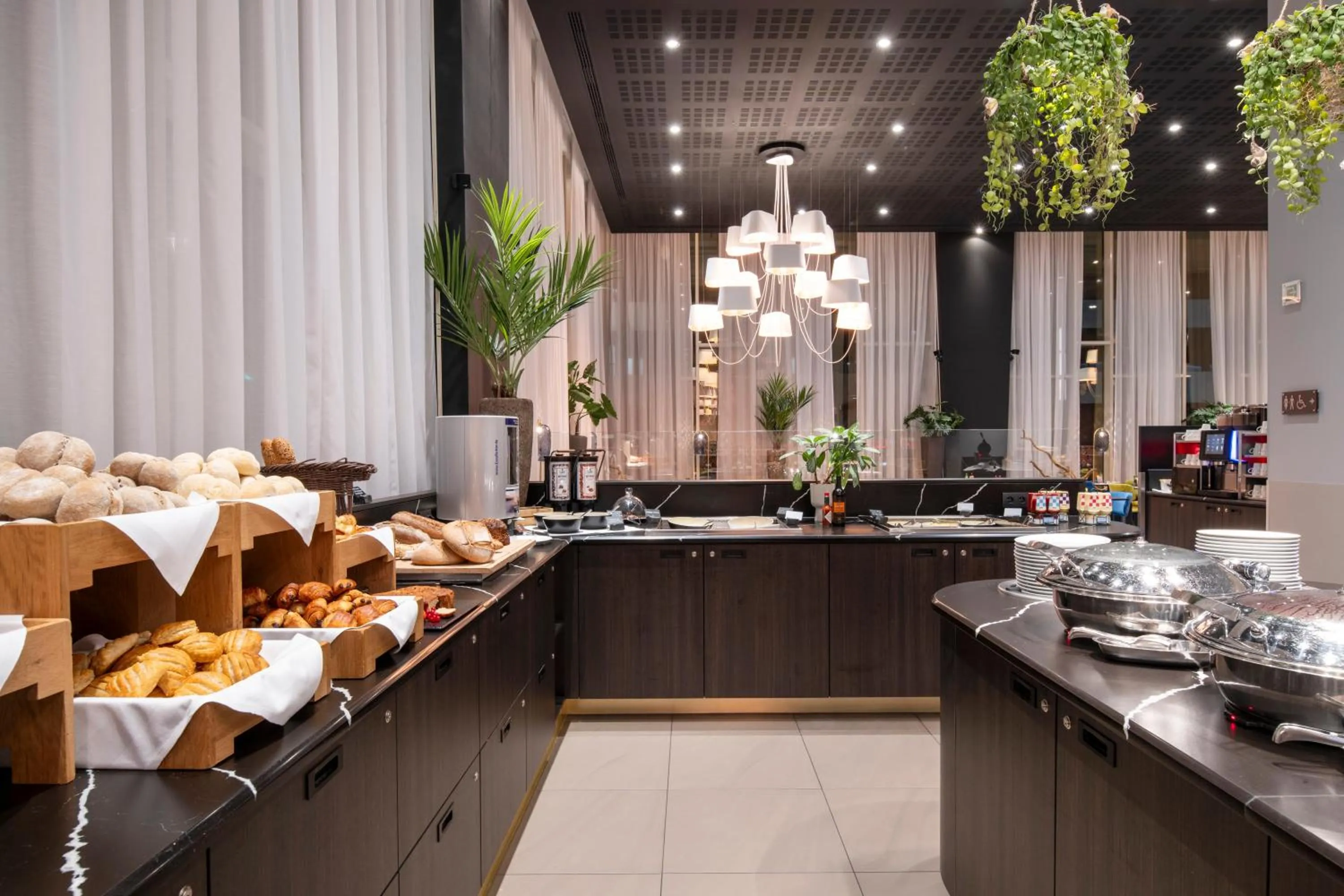 Breakfast in Thon Hotel EU