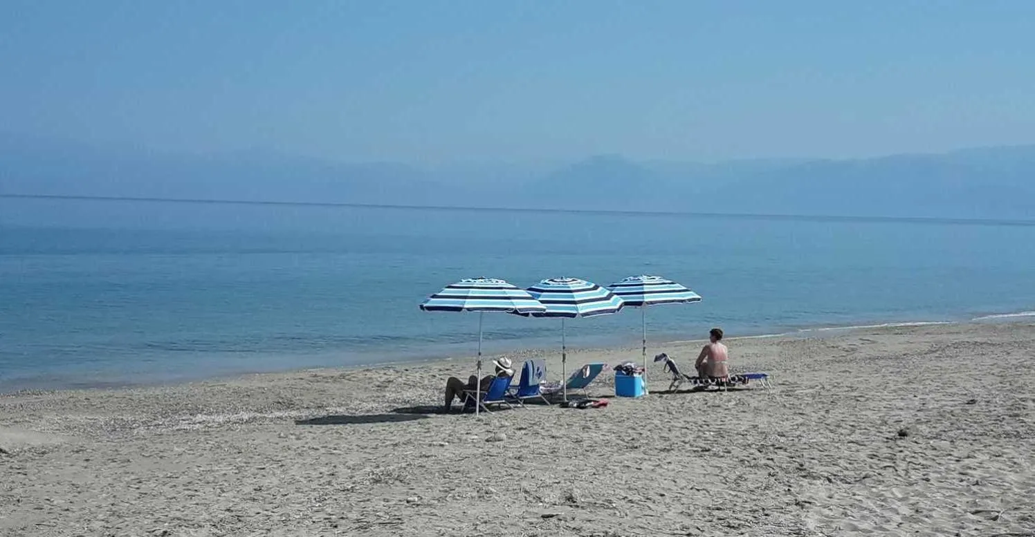 Elli Beach Apartments and Studios