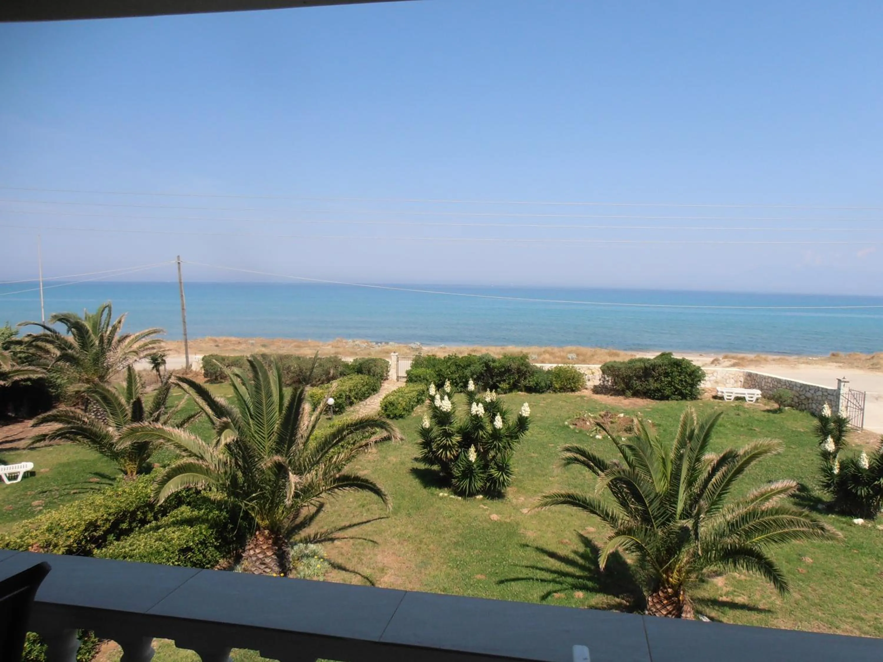 Elli Beach Apartments and Studios