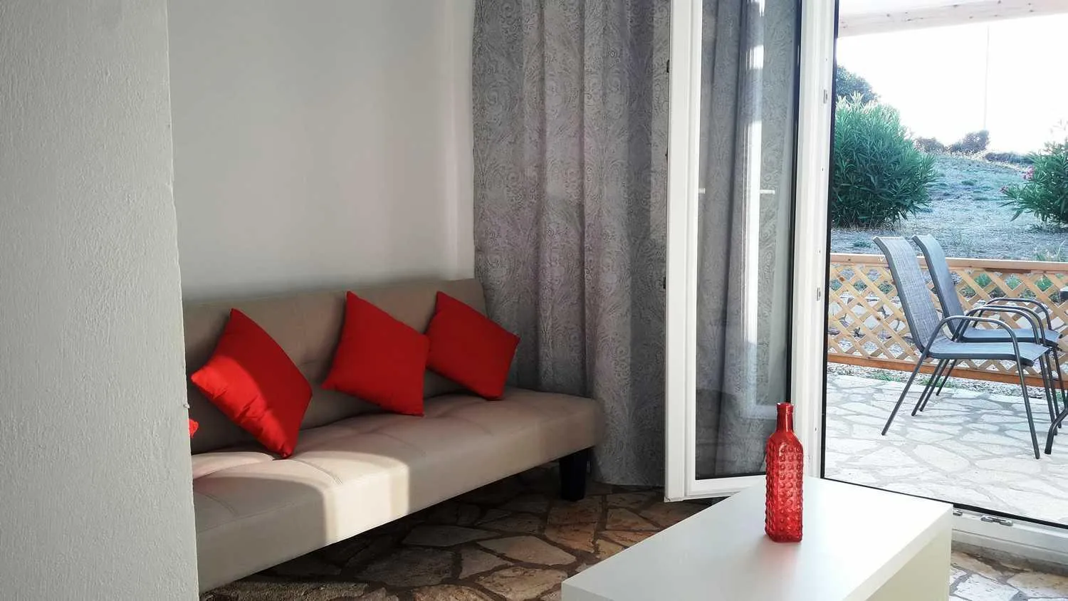 Elli Beach Apartments and Studios