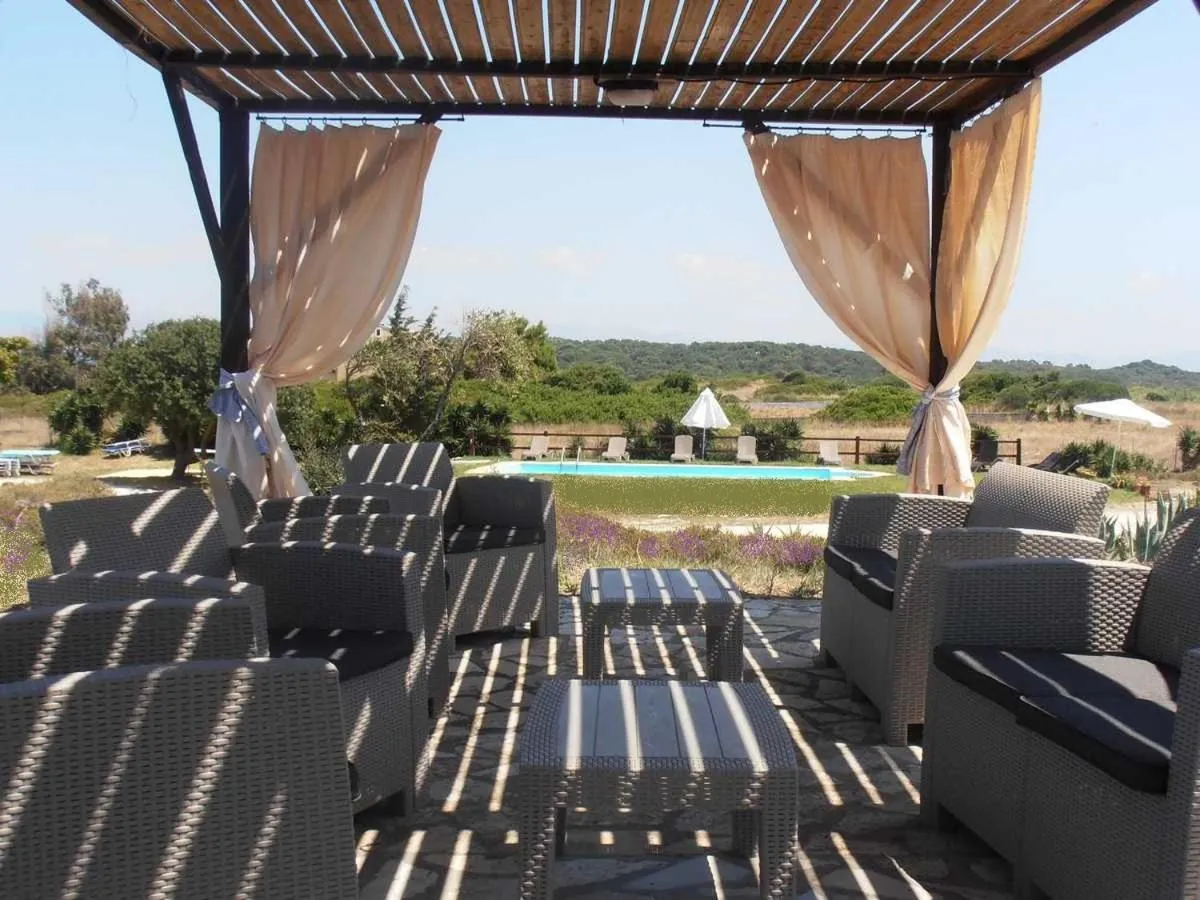 Elli Beach Apartments and Studios