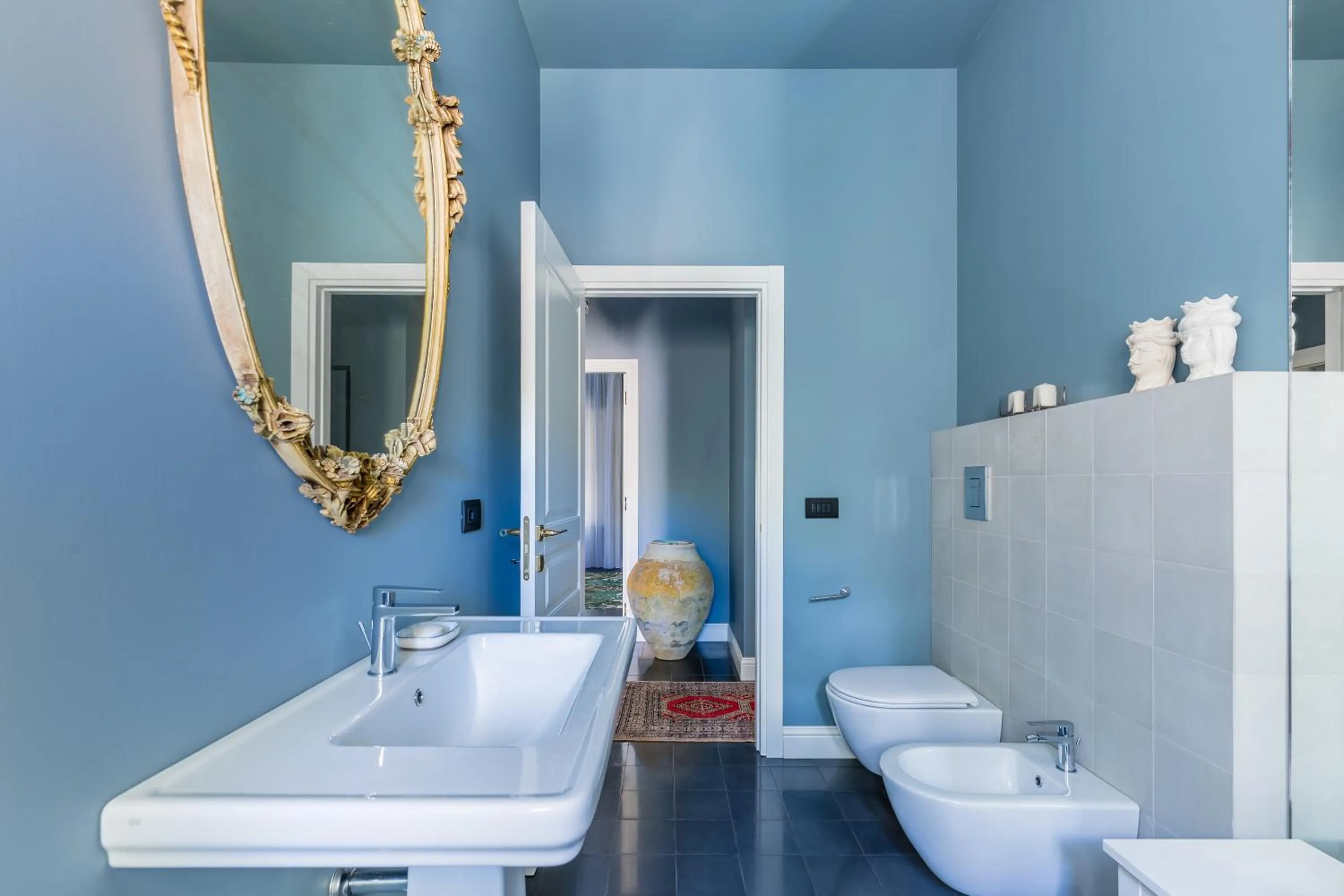 Villa Raphael