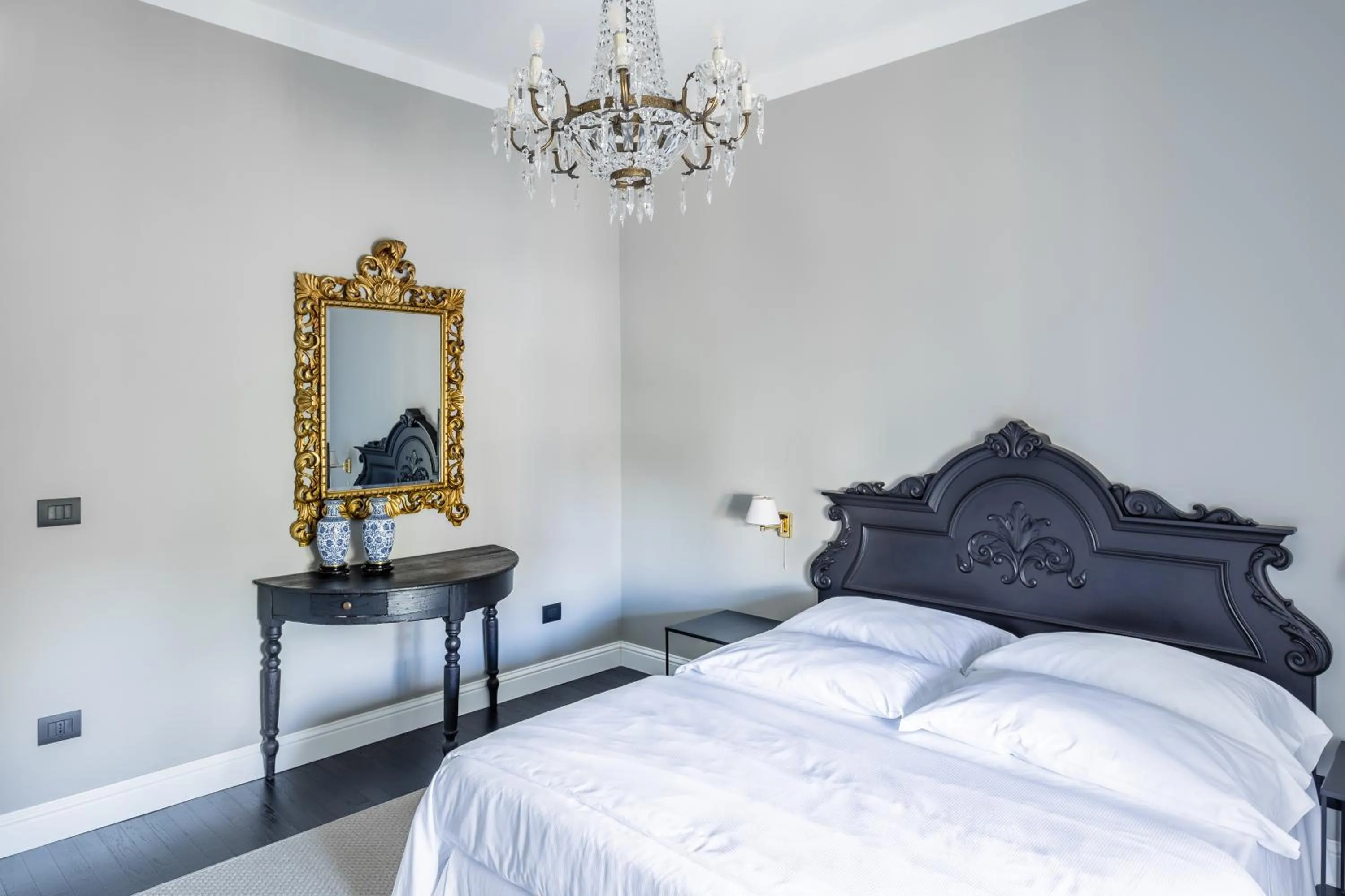 Bed in Villa Raphael