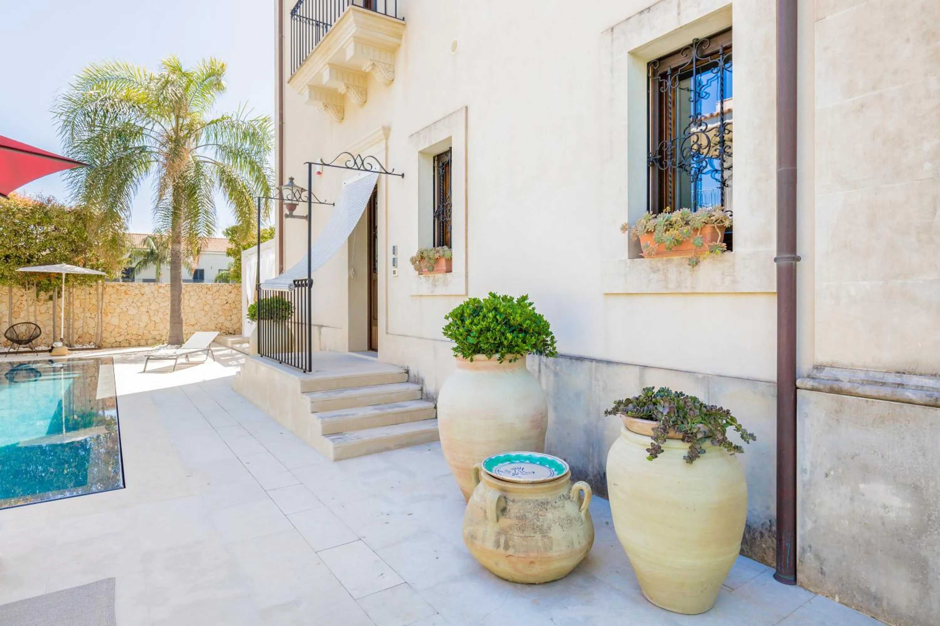 Villa Raphael