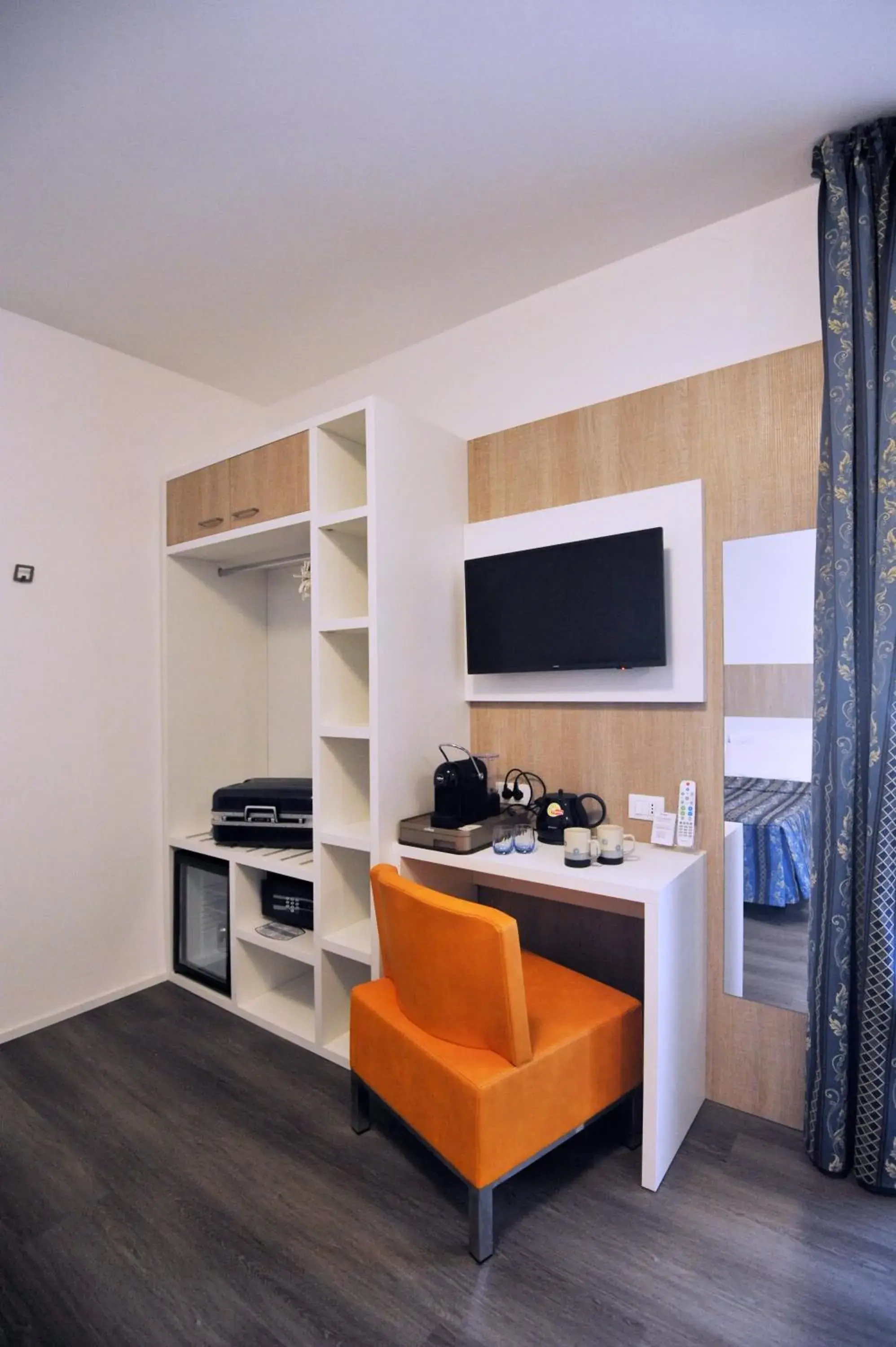 Triple Room with Balcony in Hotel Marzia Holiday Queen Triple Room with Balcony in Hotel Marzia Holiday Queen