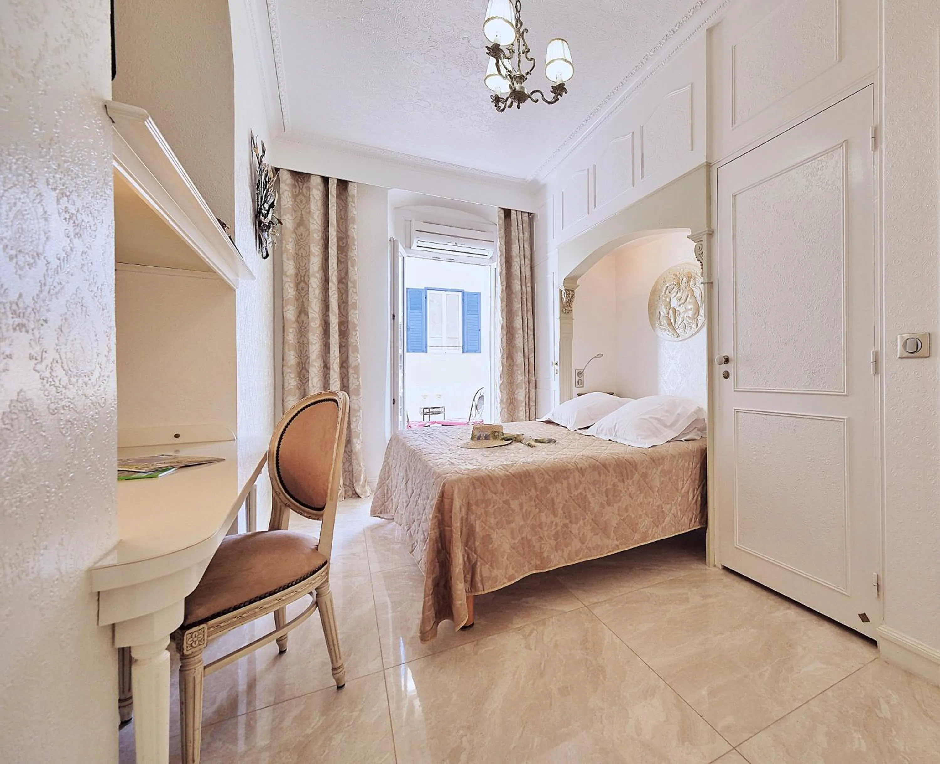 Photo of the whole room, Bed in Le Magnolia