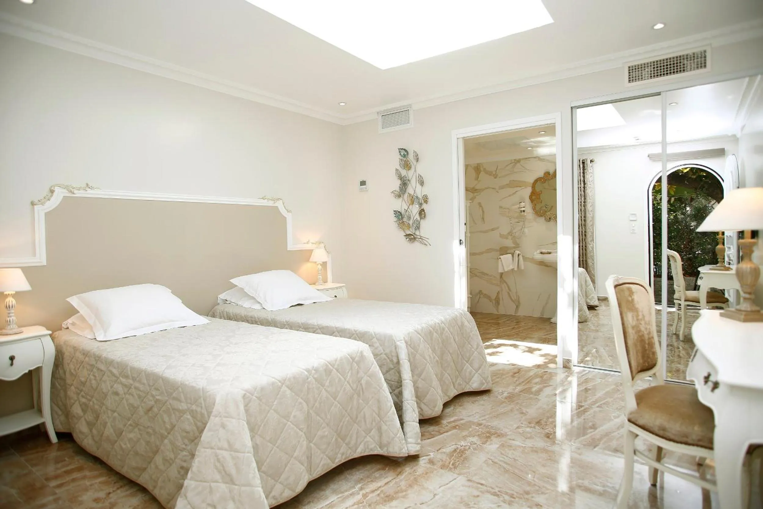 Photo of the whole room, Bed in Le Magnolia