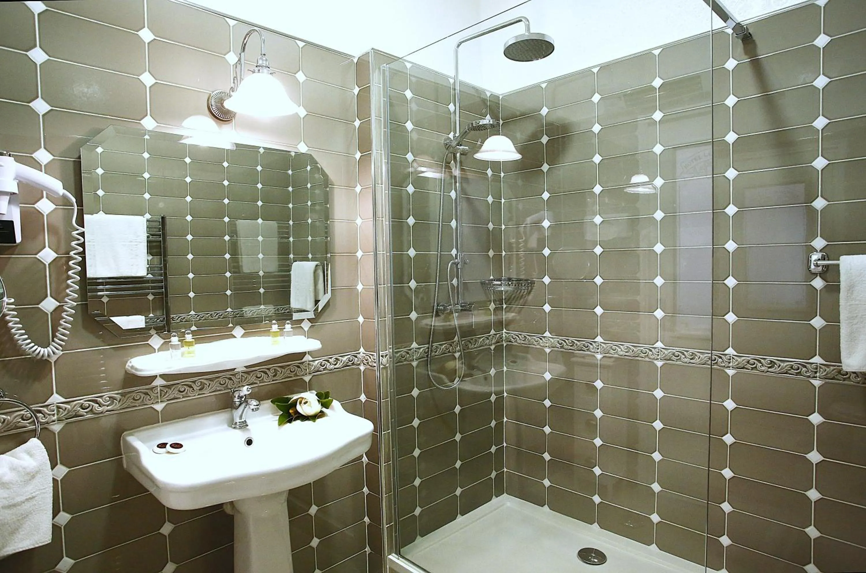 Shower in Le Magnolia