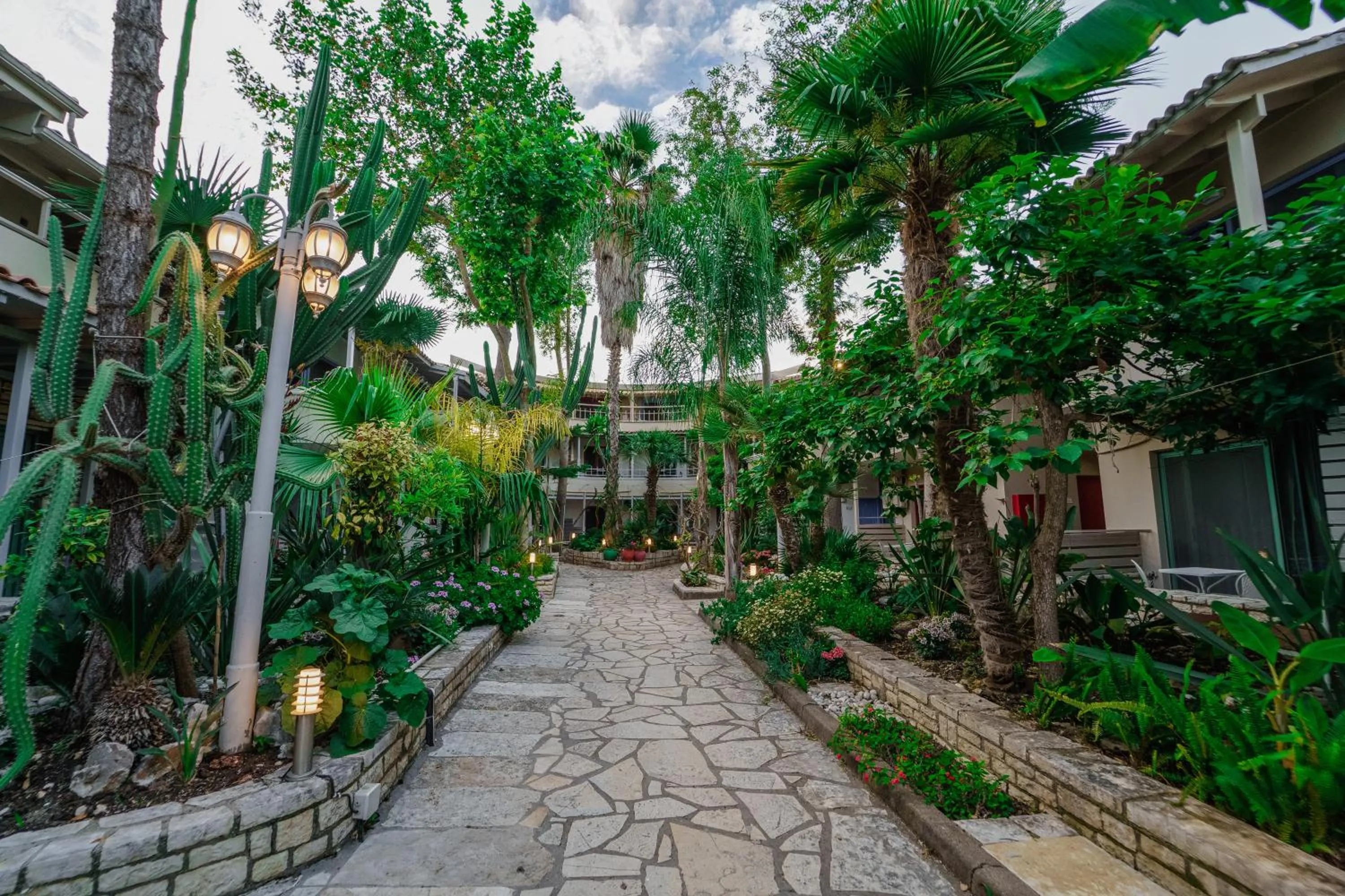 Rouda Bay Beach Hotel