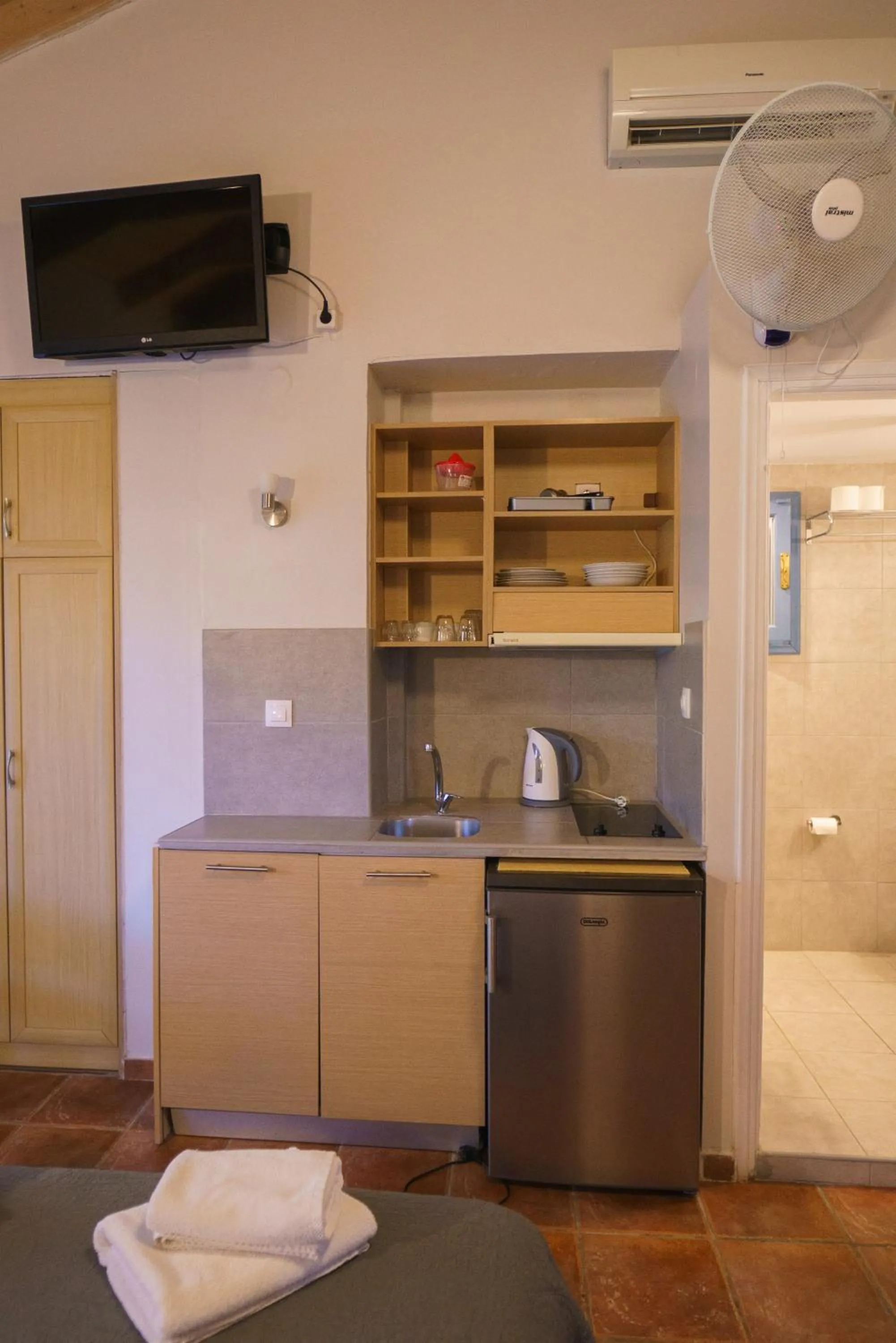 Rouda Bay Beach Hotel