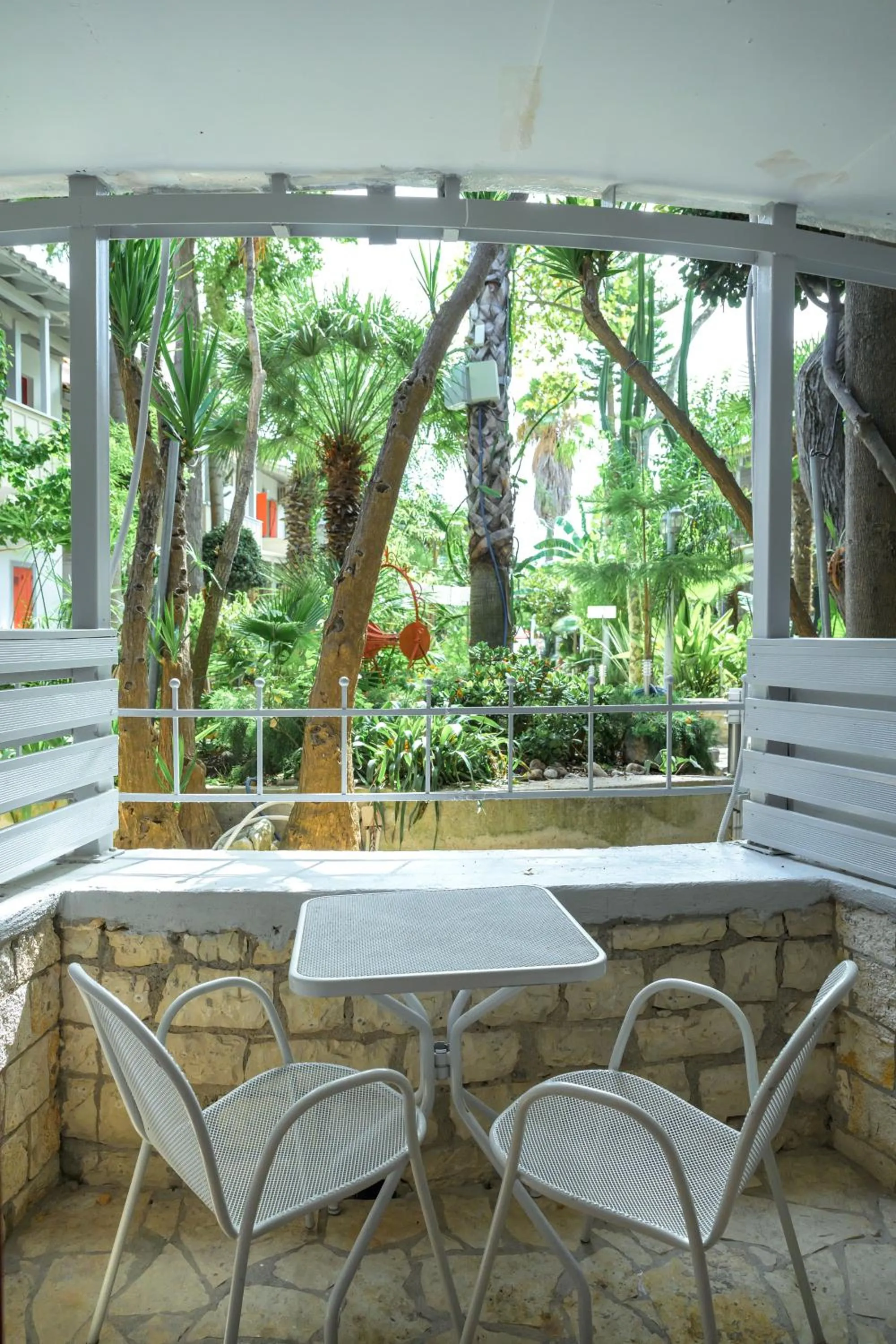 Rouda Bay Beach Hotel