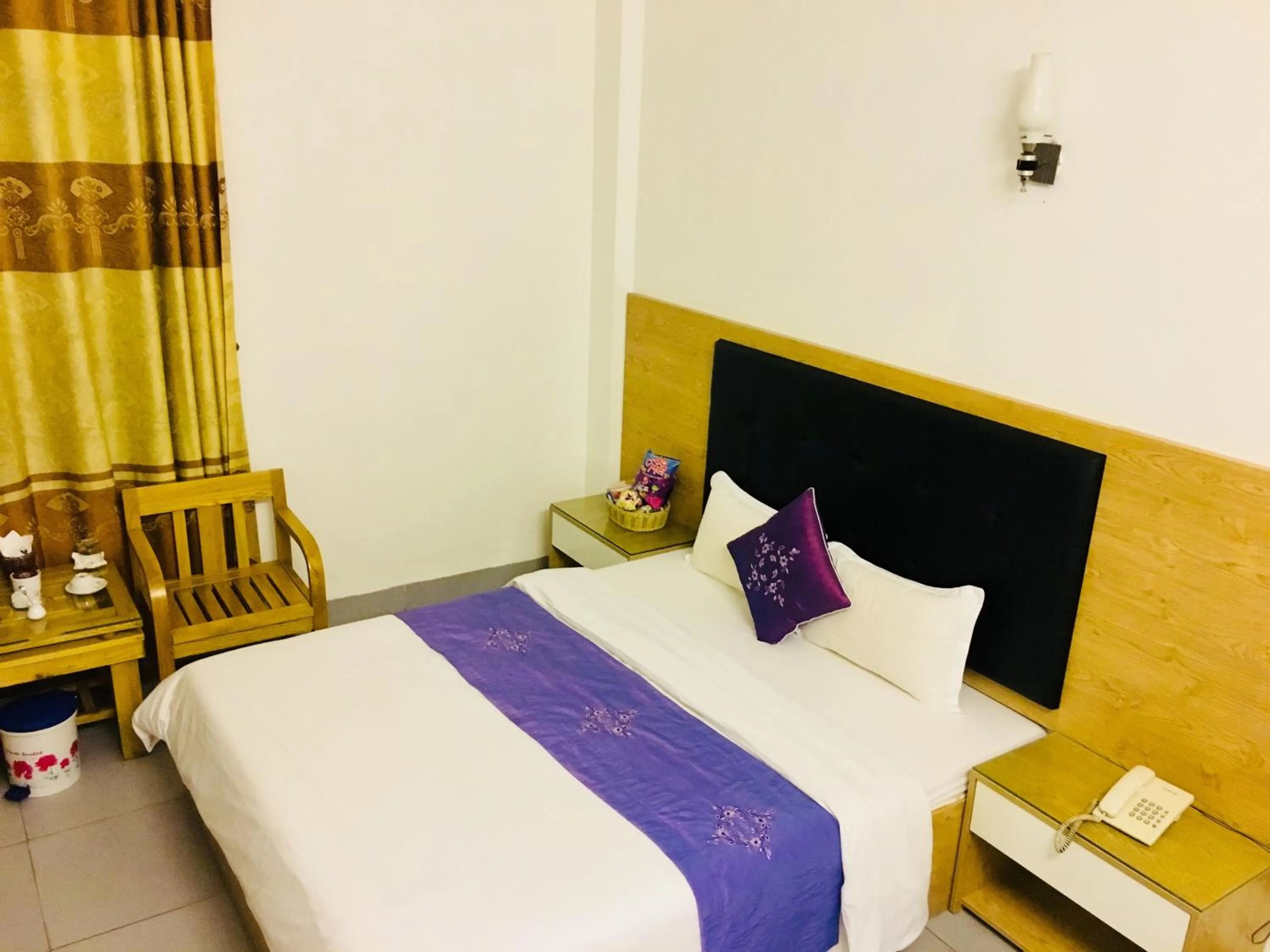 Bedroom, Bed in Hotel Hoang Gia