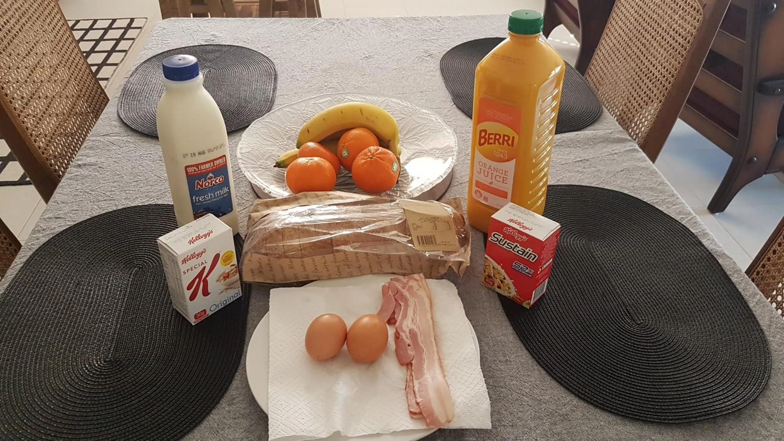 Food in Sustainable B&B by the Bay