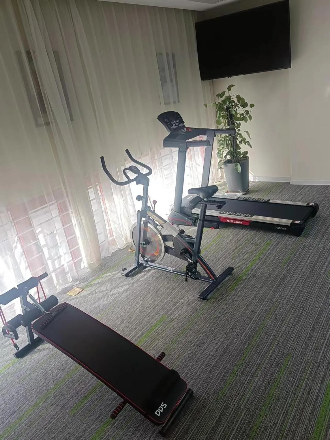 Fitness centre/facilities in Campanile Xi'an Bell Tower Huimin Street