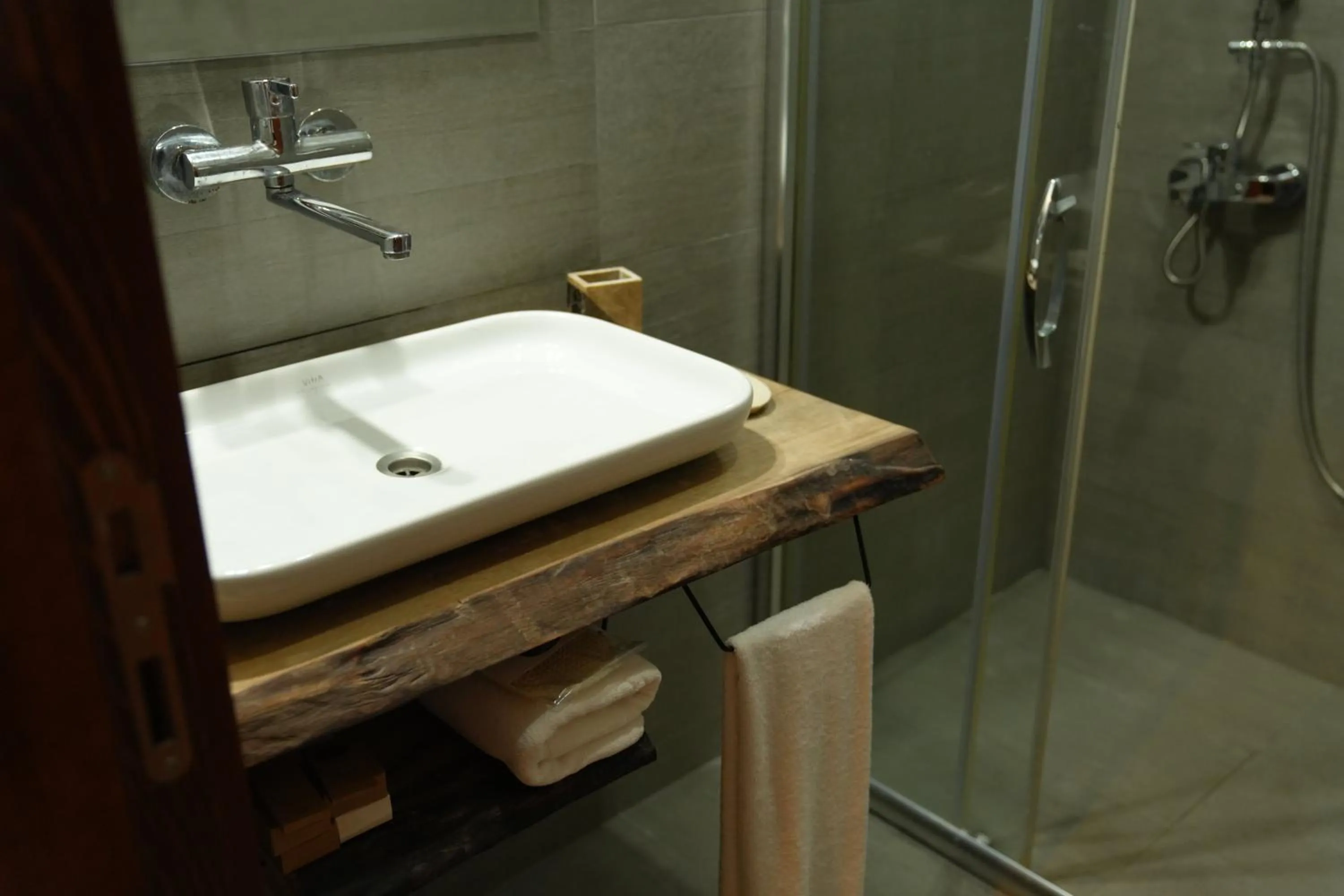 Bathroom in Cevizdibi Hotel