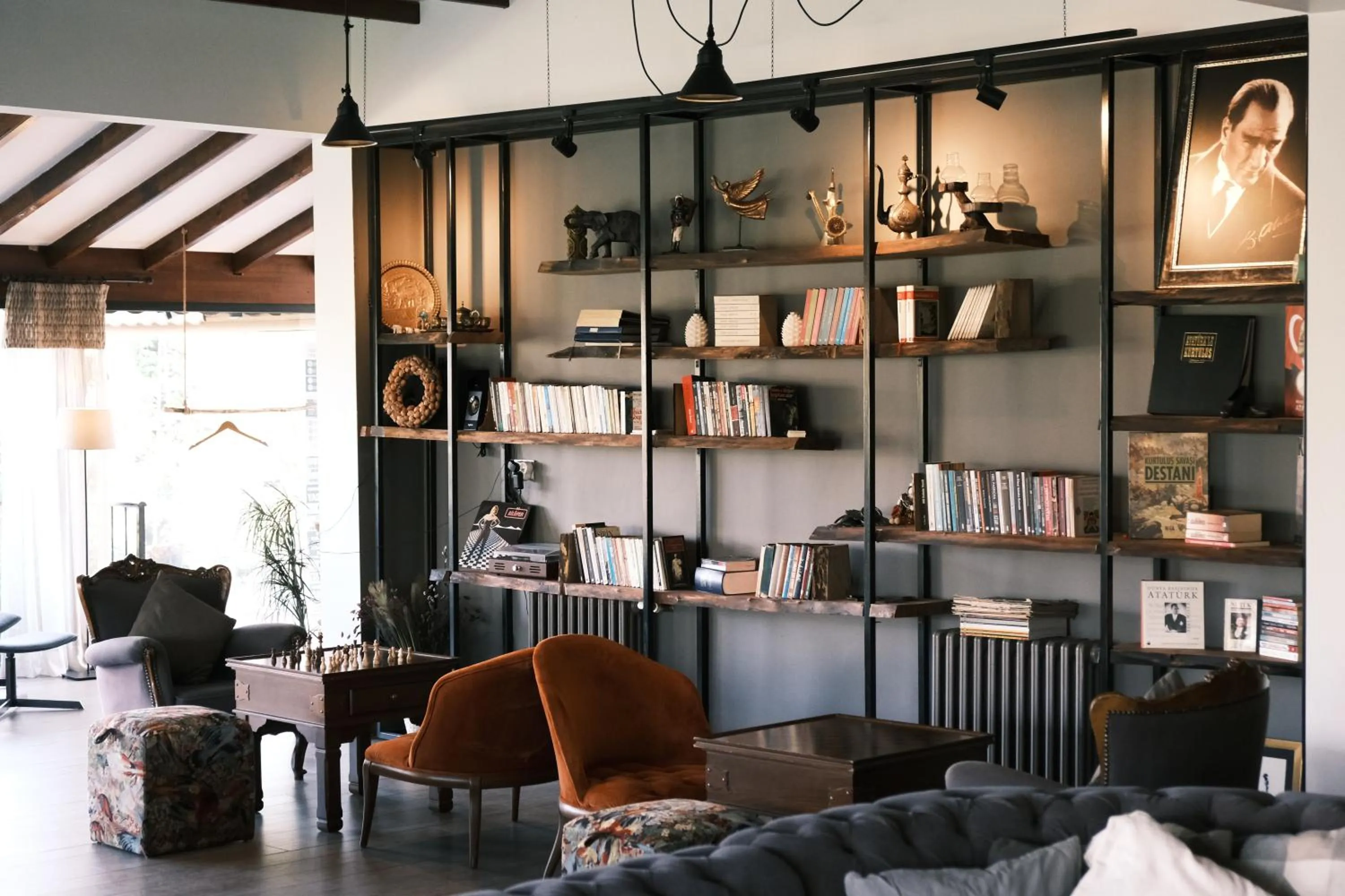 Library in Cevizdibi Hotel