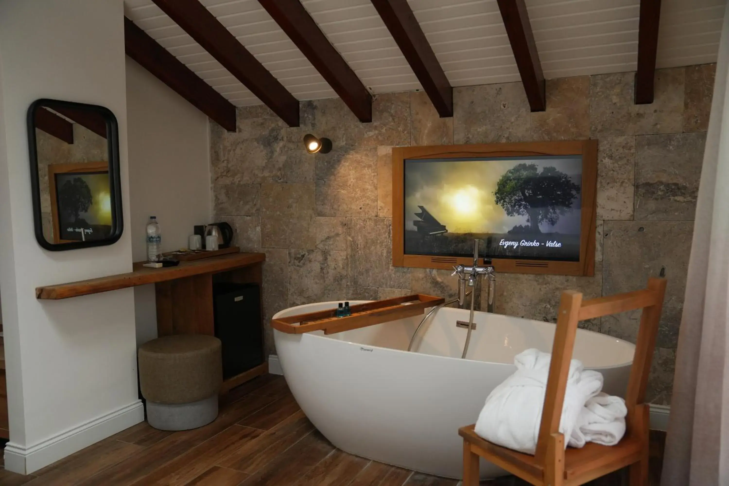 Deluxe Double Room with Bath in Cevizdibi Hotel Deluxe Double Room with Bath in Cevizdibi Hotel