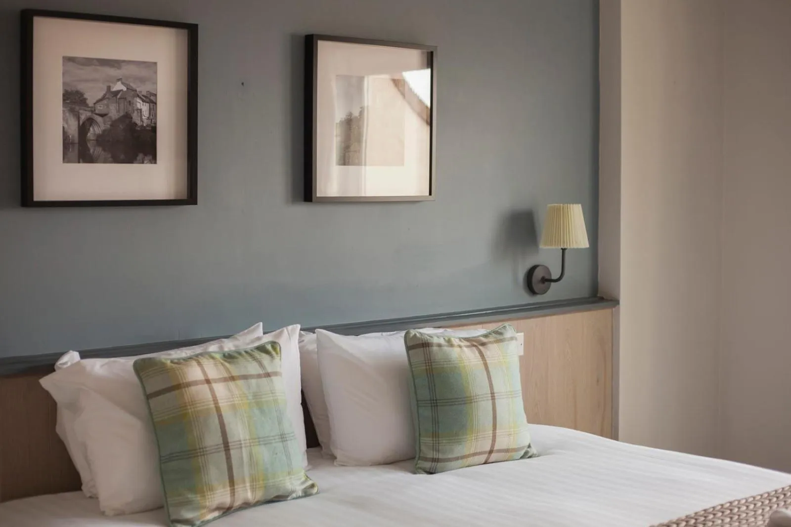 Bed in Highfield Hotel