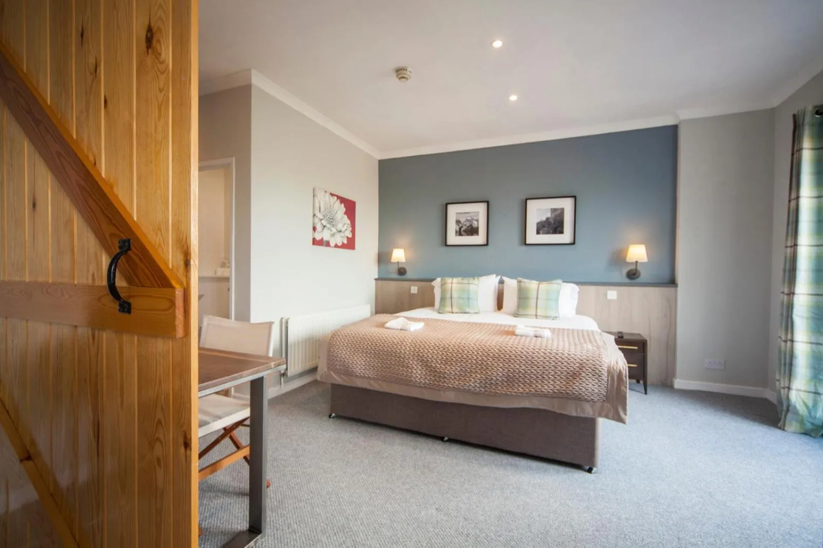 Bedroom, Bed in Highfield Hotel