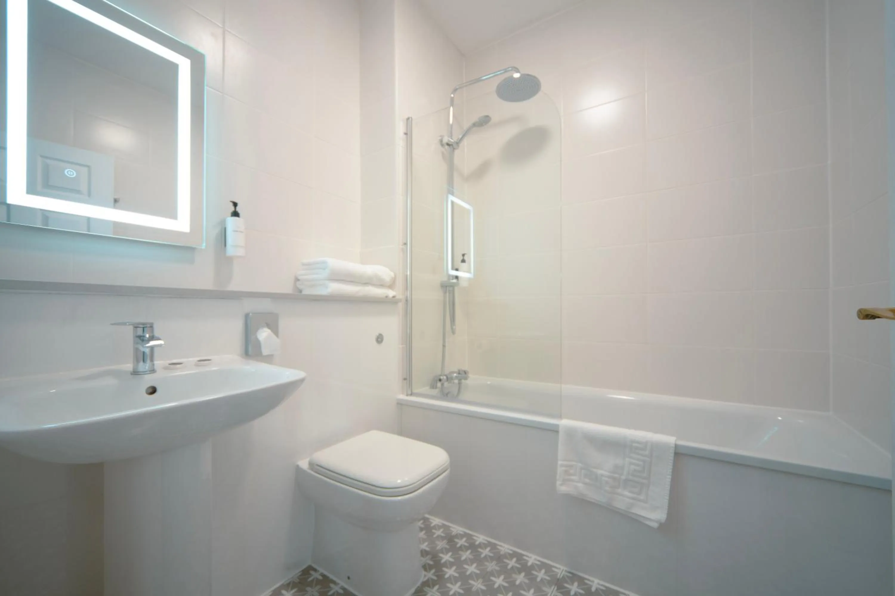 Bathroom in Highfield Hotel