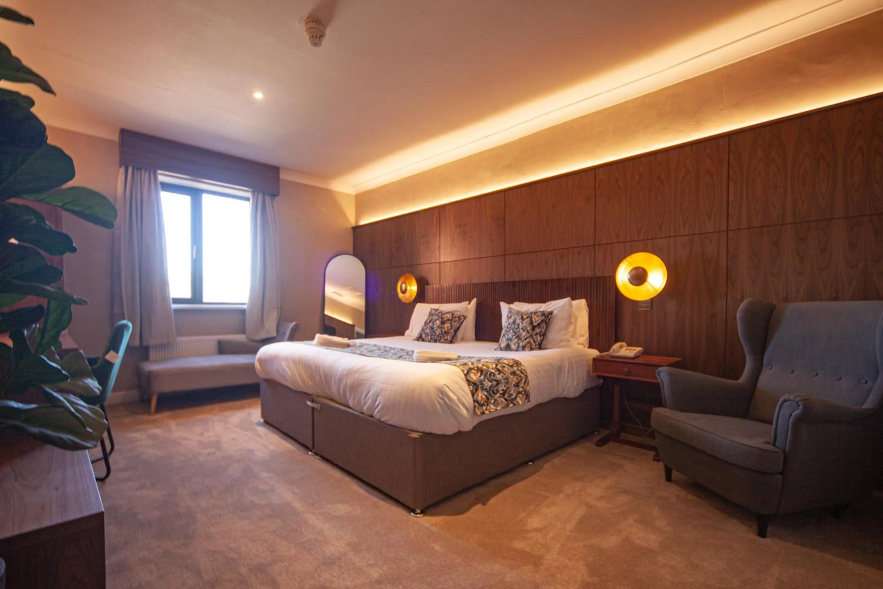 Bedroom, Bed in Highfield Hotel