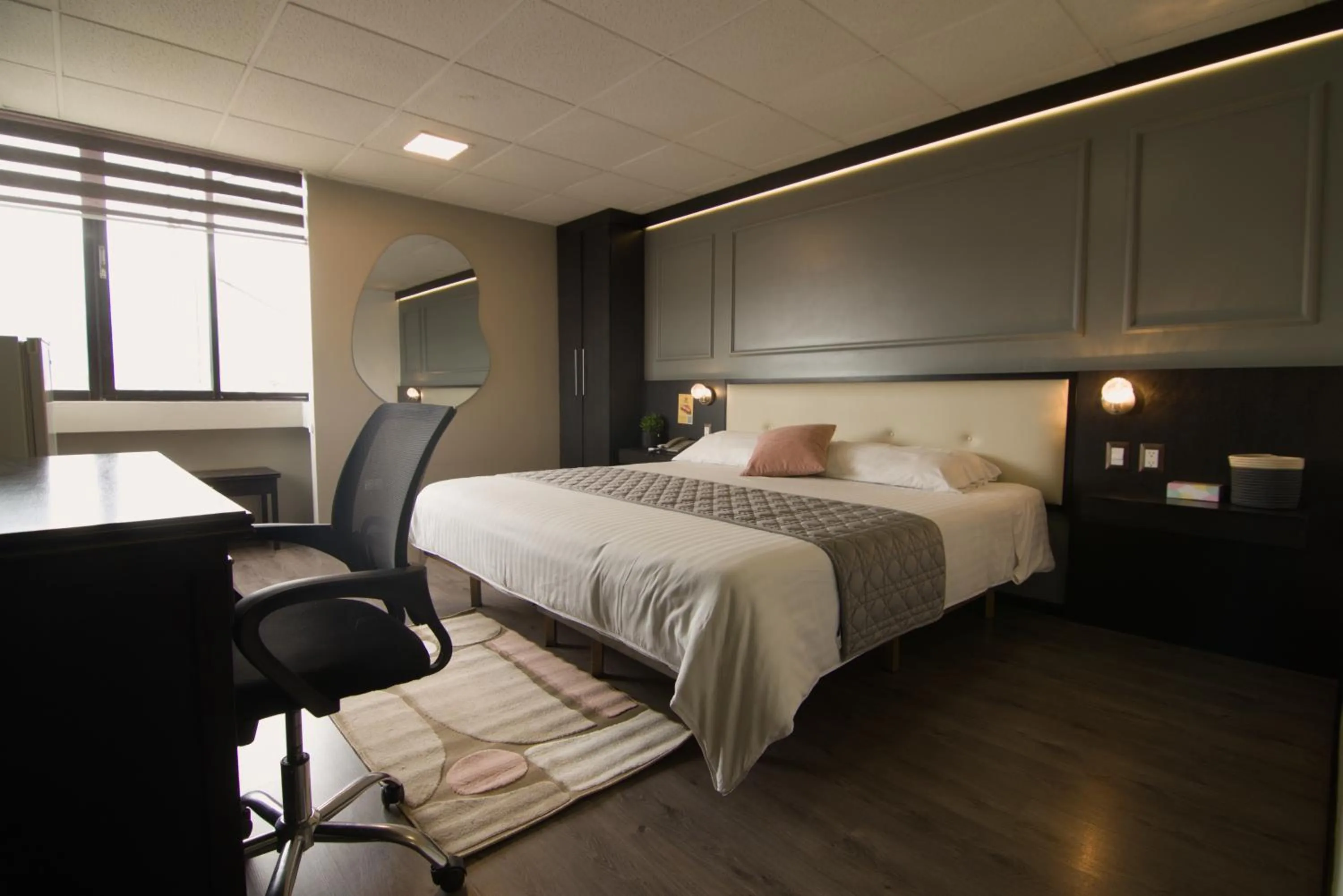 Bedroom, Bed in Hotel Italia Cuenca - Tranvia Centro & Aeropuerto