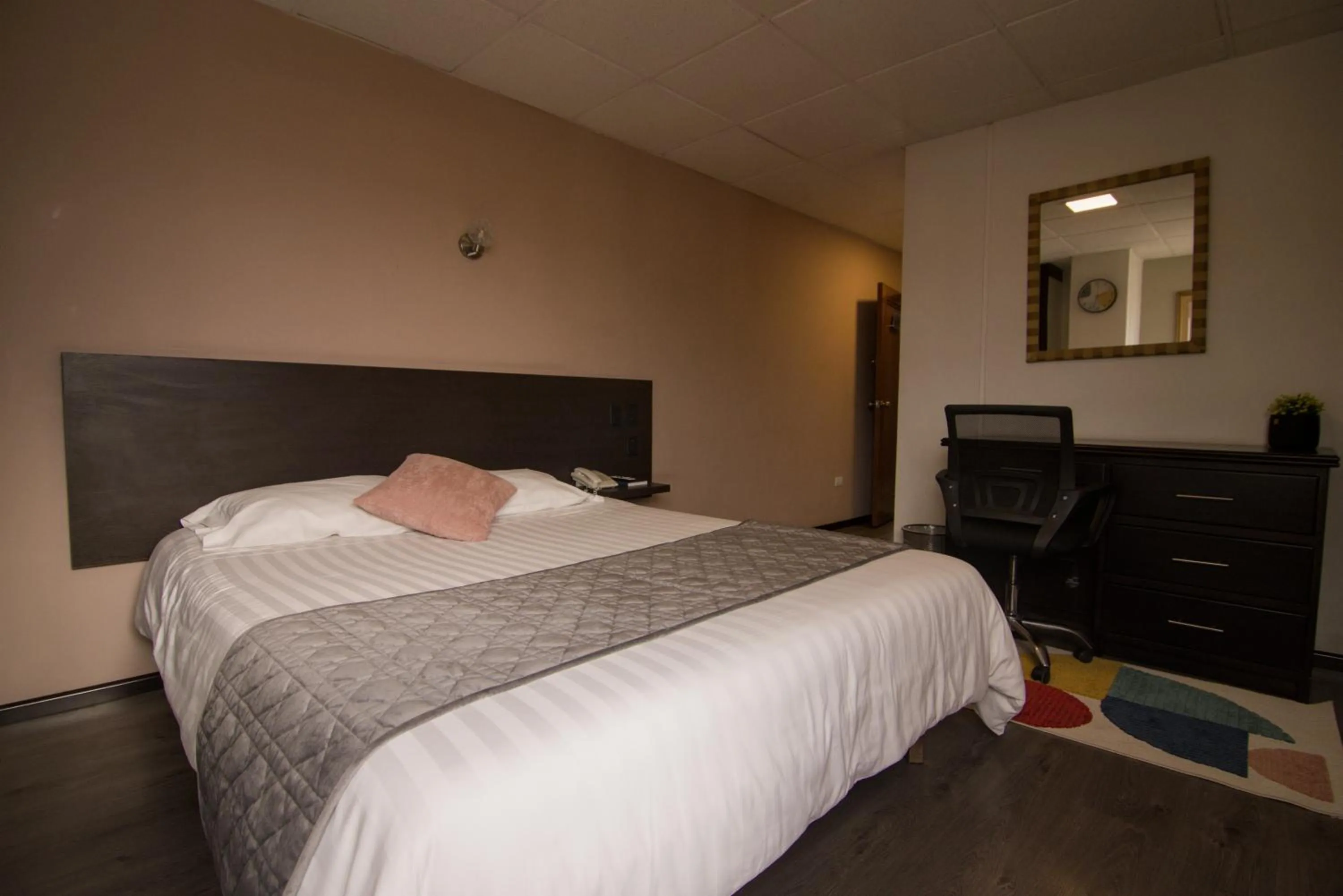 Bedroom, Bed in Hotel Italia Cuenca - Tranvia Centro & Aeropuerto