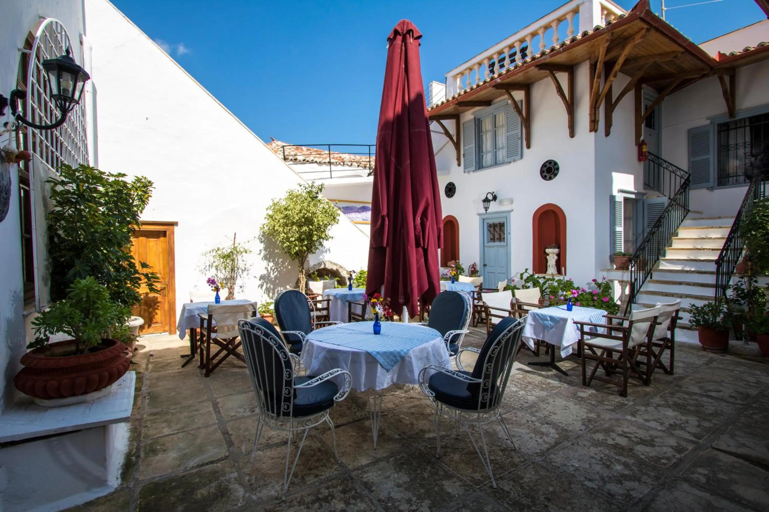 Garden in Achilleas Pension