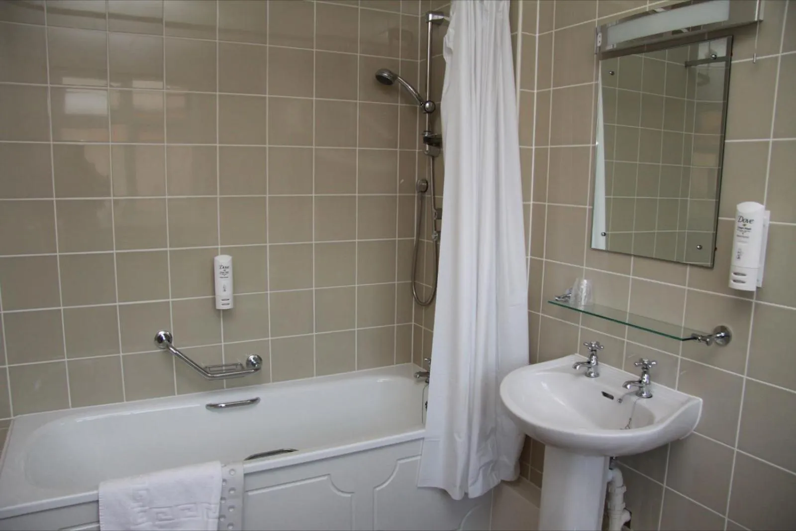 Bathroom in The Twelve Knights