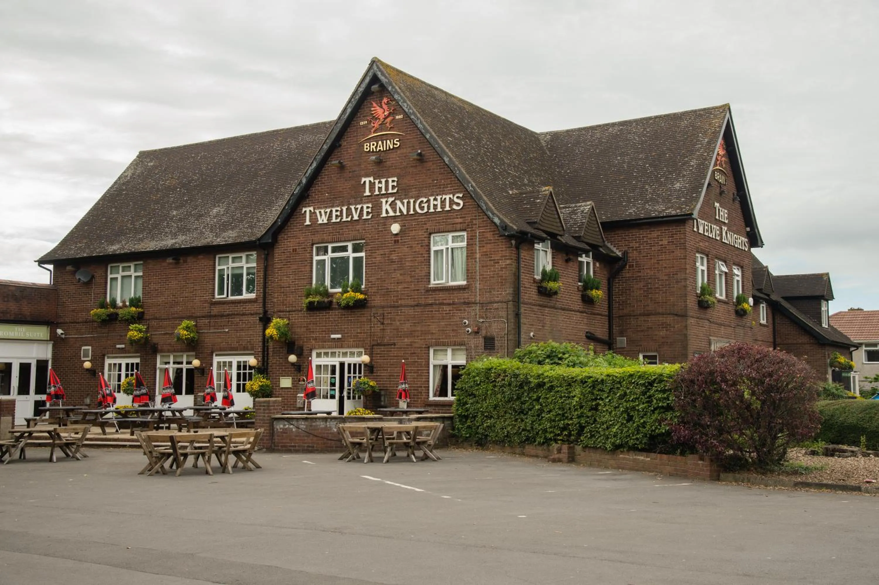 Day in The Twelve Knights