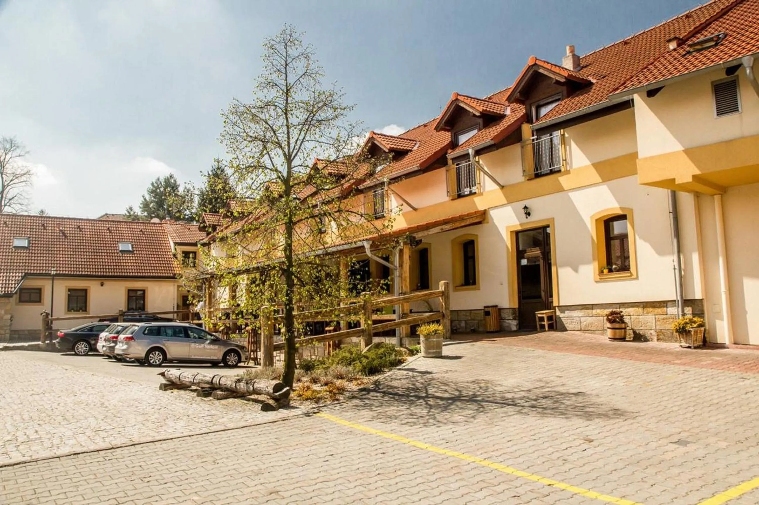 Property building in Hotel Lony