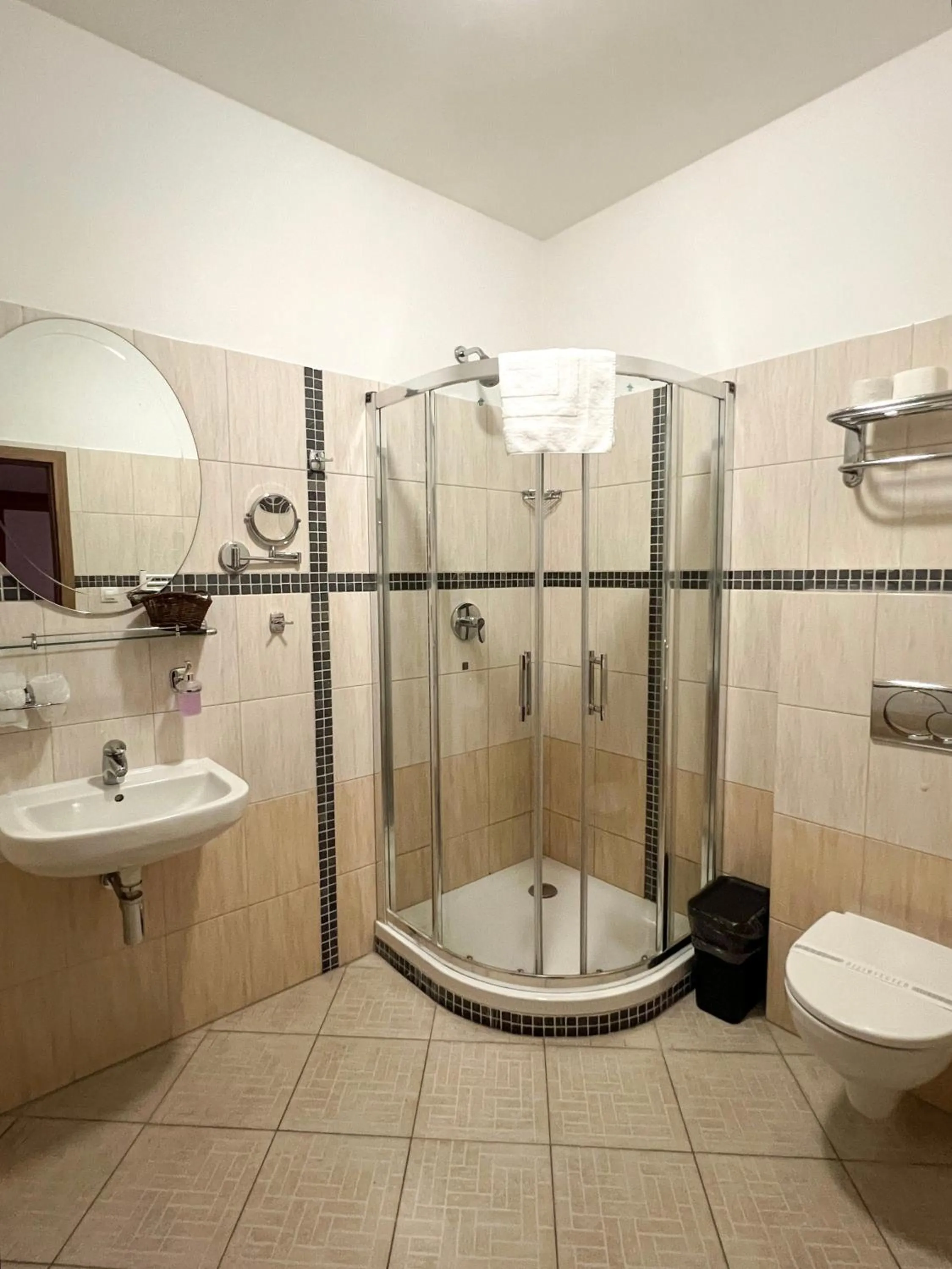 Photo of the whole room in Hotel Lony